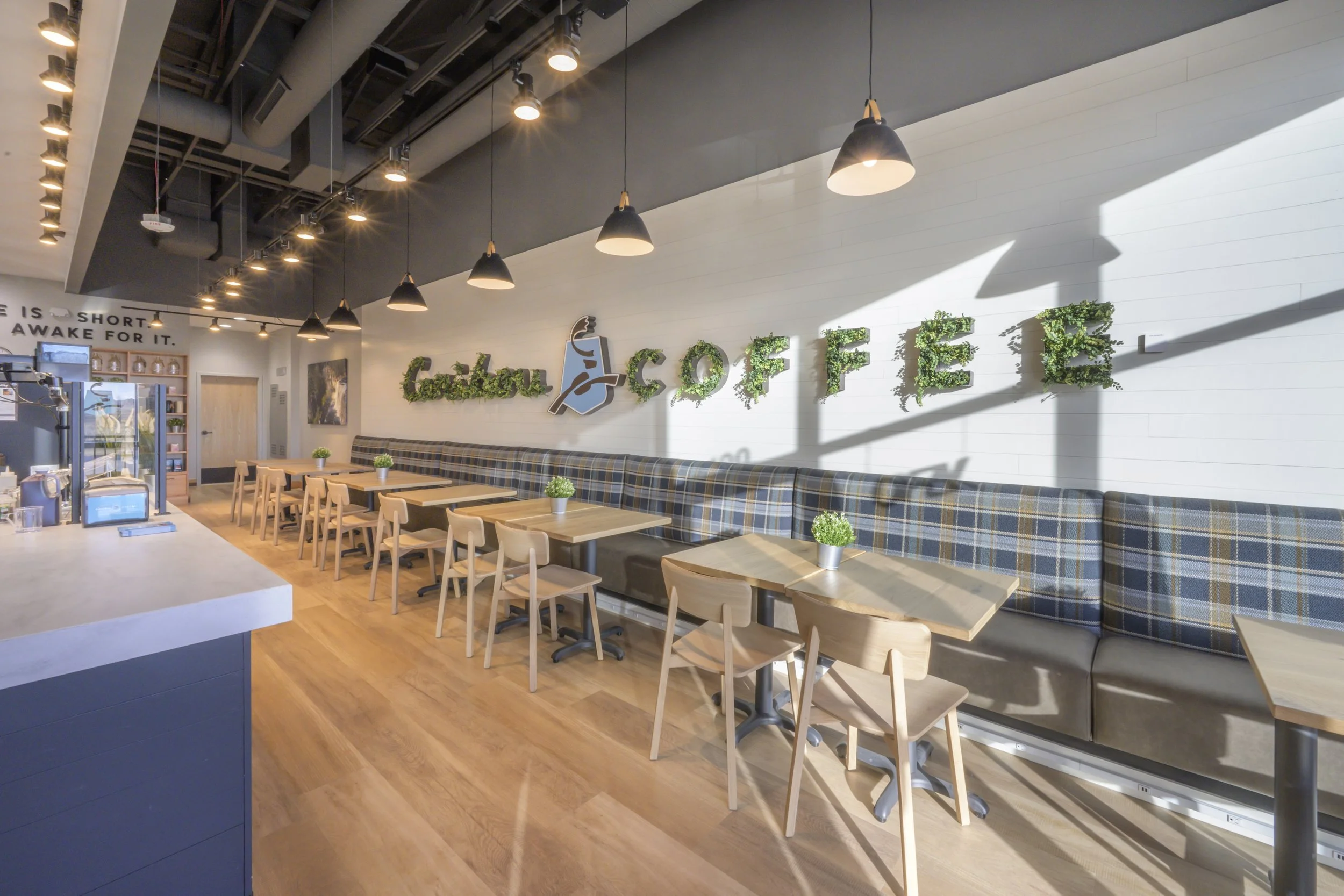 G4 CONSTRUCTION 

Building brands and buildings.