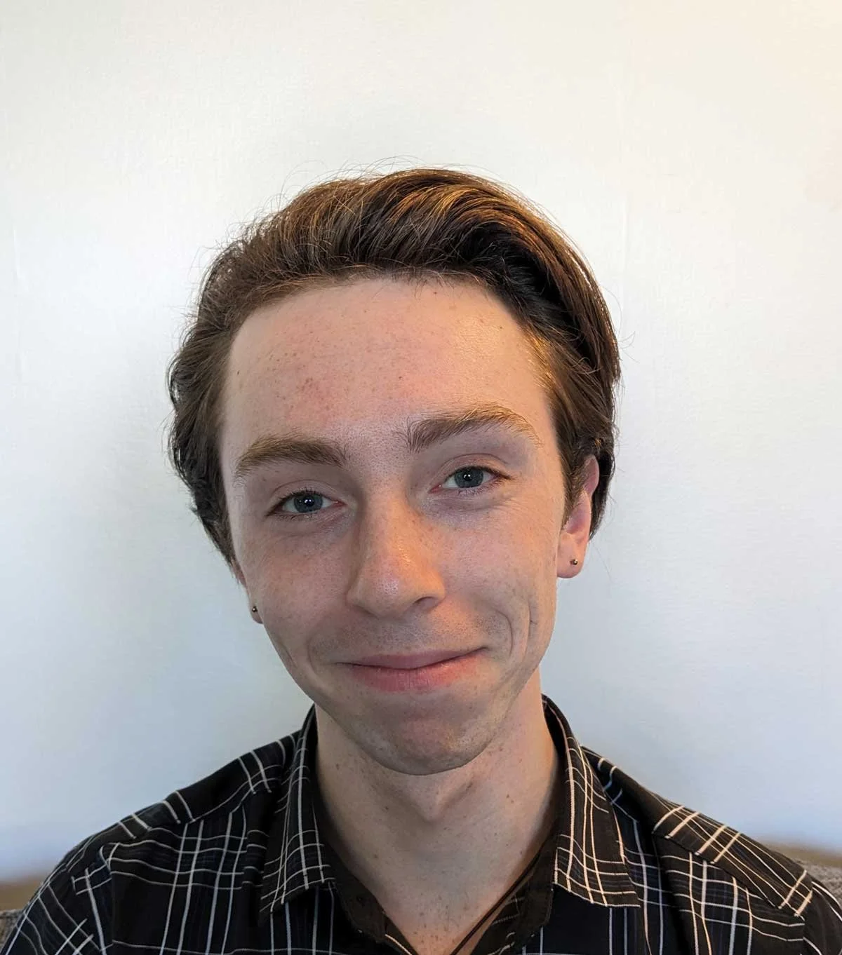 Misha-Ostrovsky-Headshot.jpg