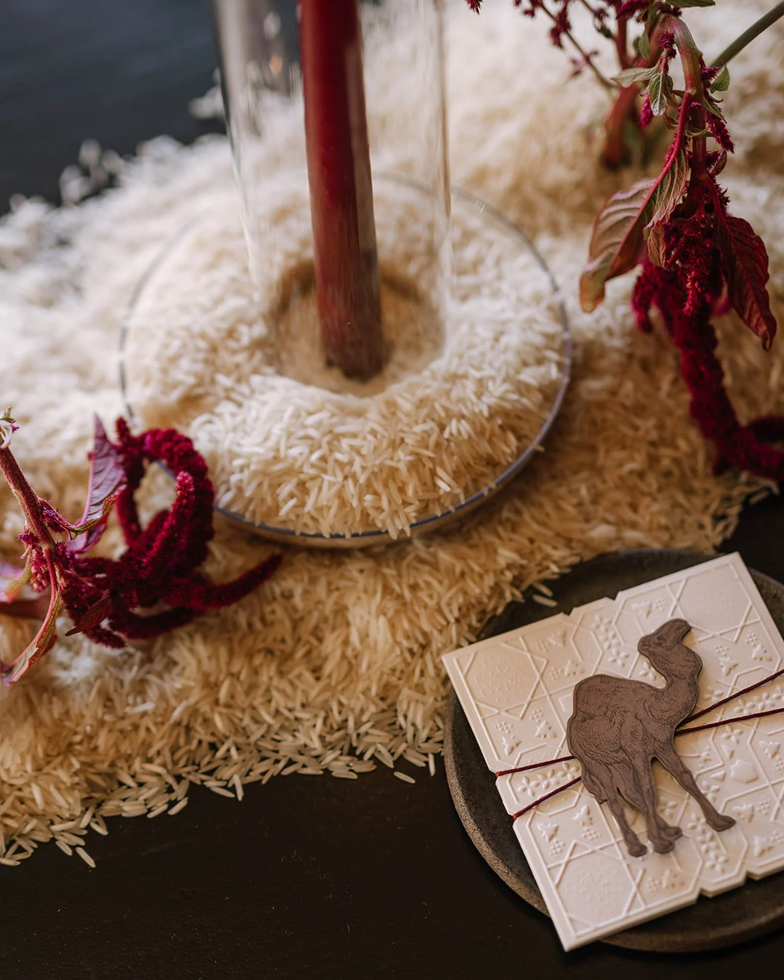 25rice-grain-tabletop-camel-placecard.jpg