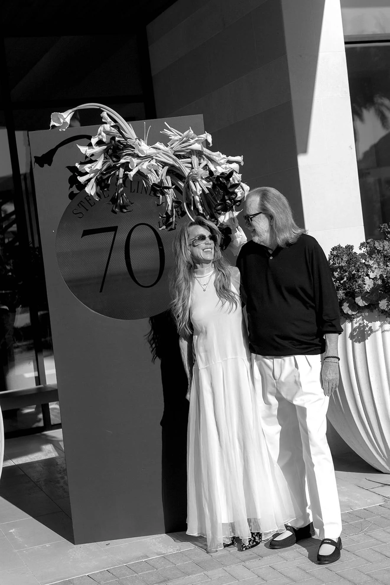 2modern-70th-birthday-party-paradise-valley.jpg