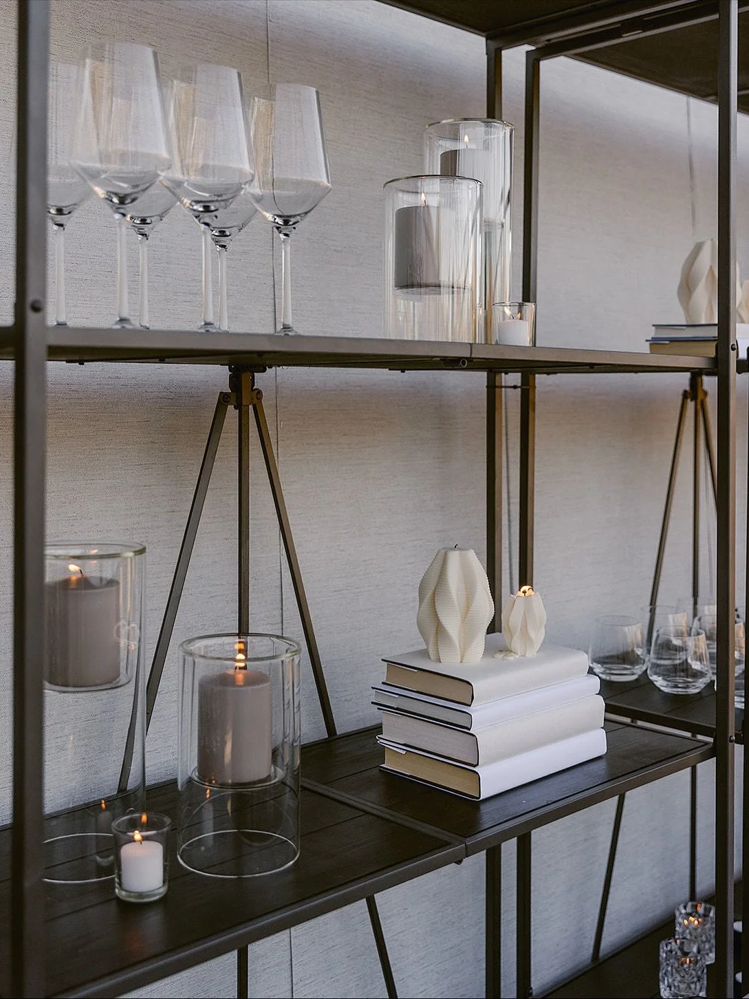 A good bar is more than a place to grab a drink &mdash; it&rsquo;s where the stories start.

Every detail here was styled by our team to feel as good as it looks &mdash; because the design should pour just as smoothly as the cocktails. 🍸🍸🍸

Planni