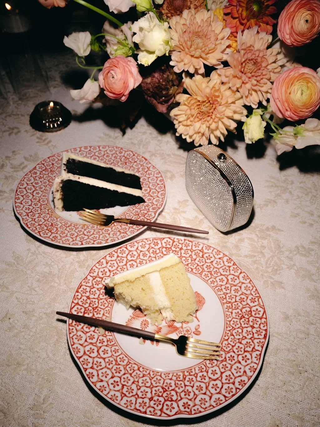 It was the feeling of being exactly where you were meant to be, for a few days with the people who matter most.

#sedonawedding #destinationweddingvenue #destinationweddings #arizonaweddingvenue #luxuryweddingplanners 

Planning &amp; Design: @mandym