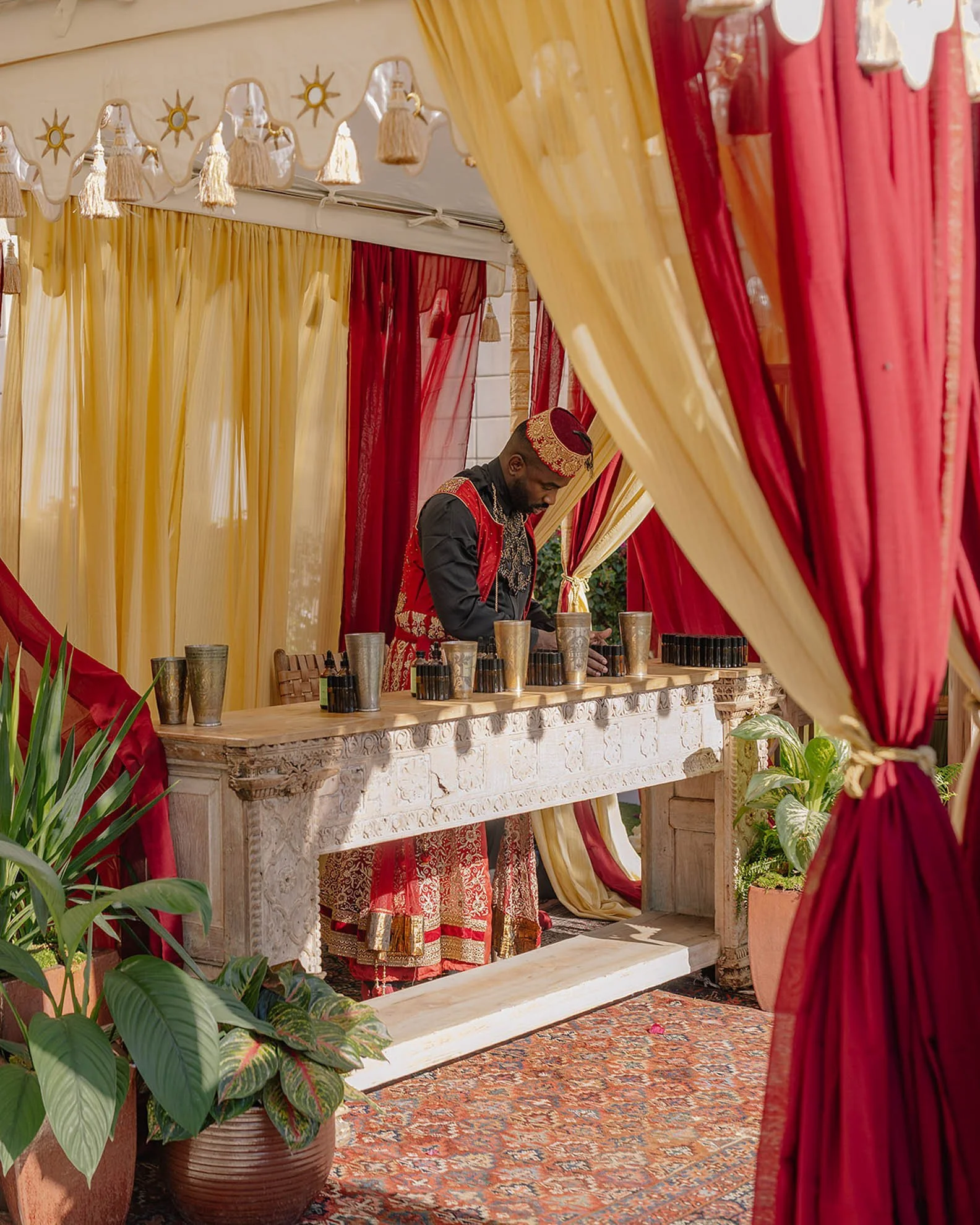 16custom-oil-bar-inside-cabana.jpg