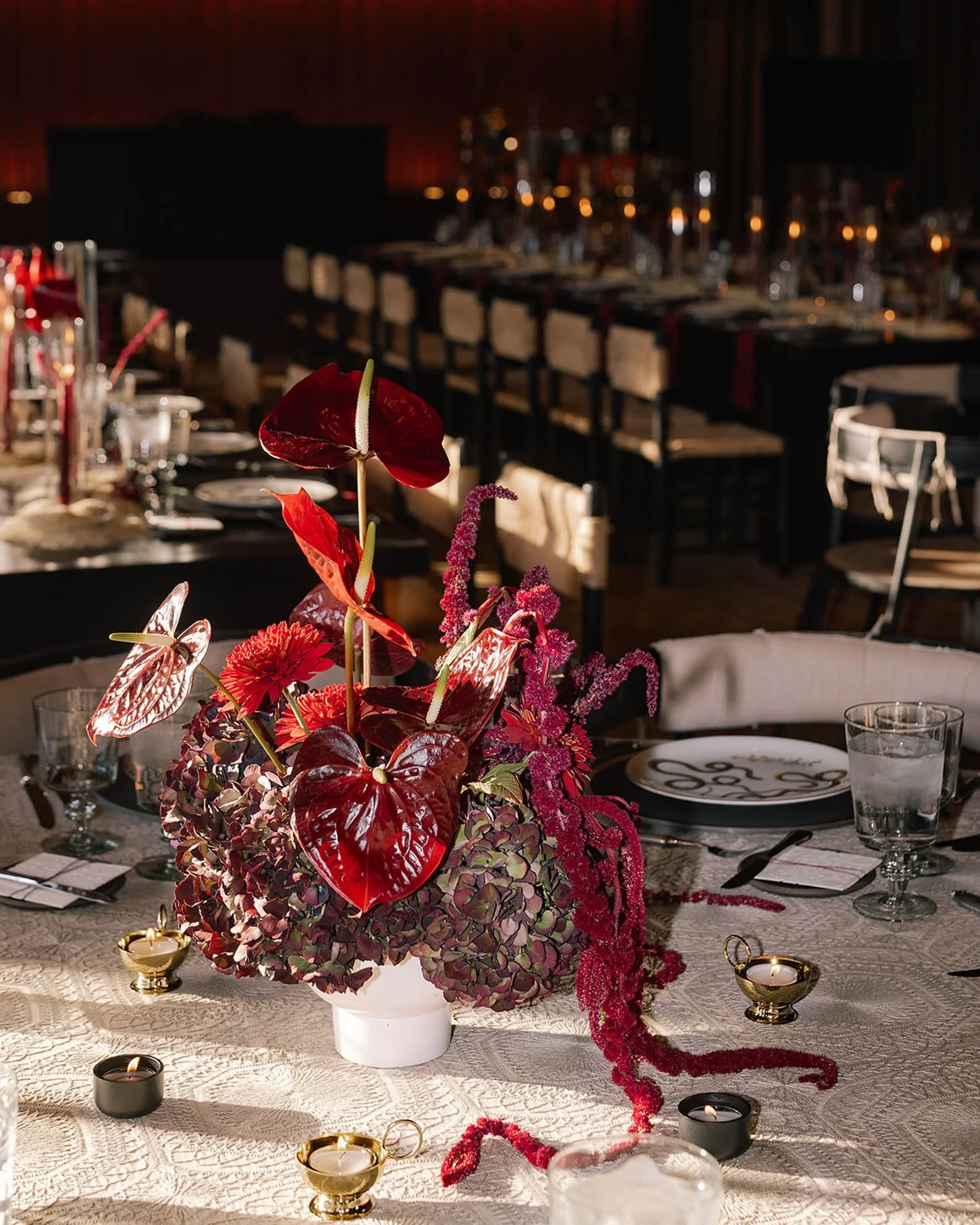 32floral-centerpiece-deep-red-shadows.jpg