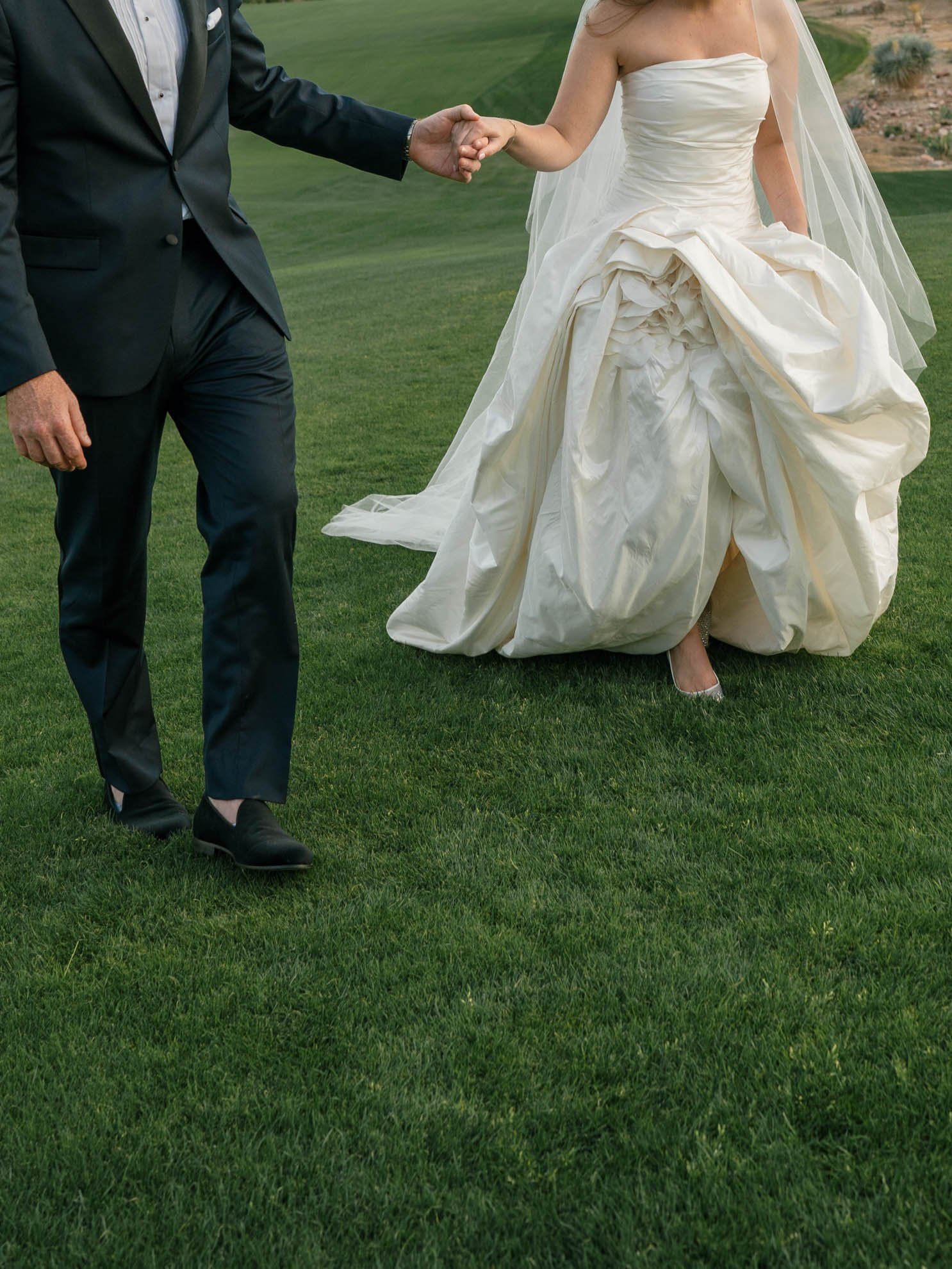 36paradise-valley-designer-wedding-fashion.jpg