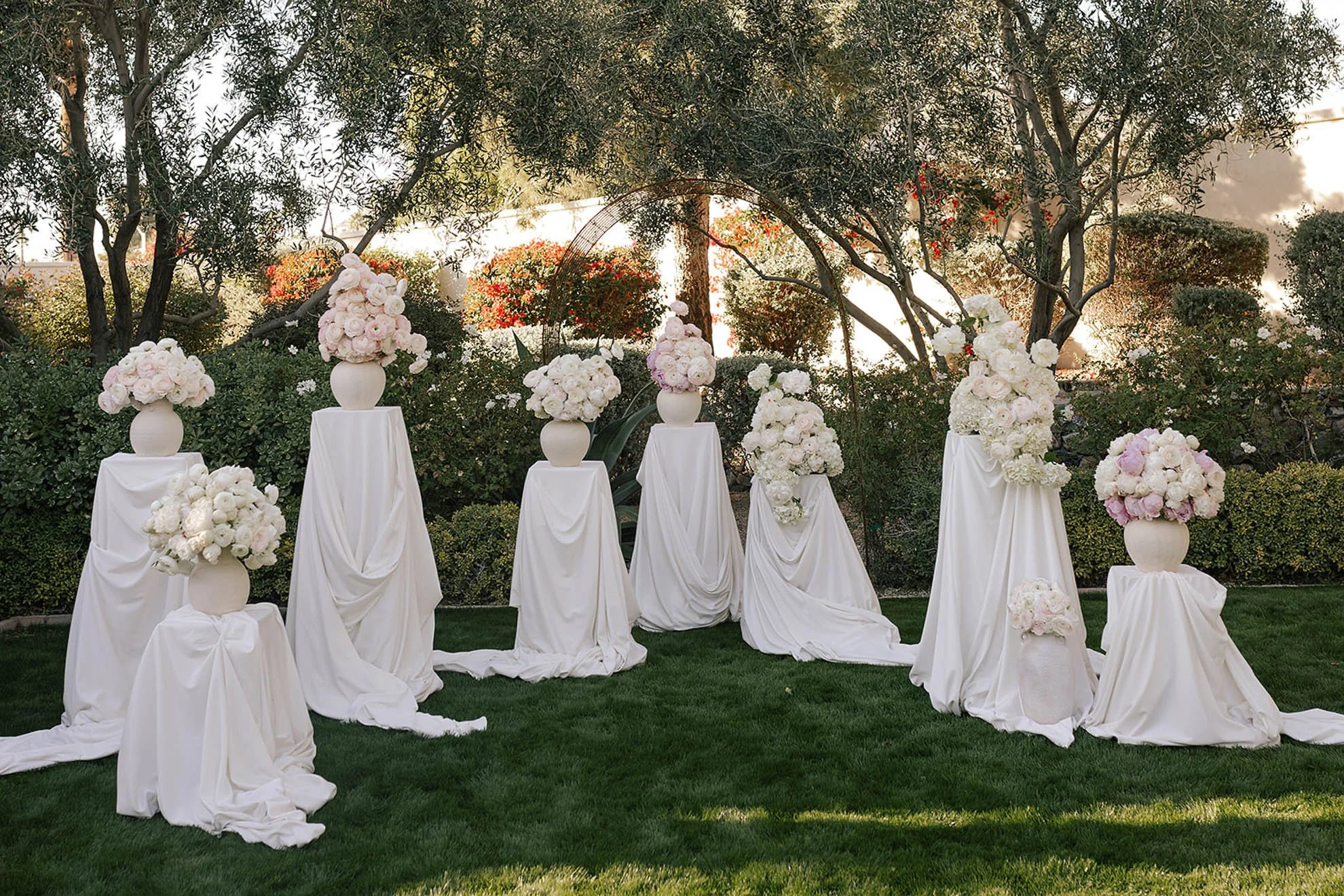 21white-peony-proposal-backdrop-scottsdale.jpg