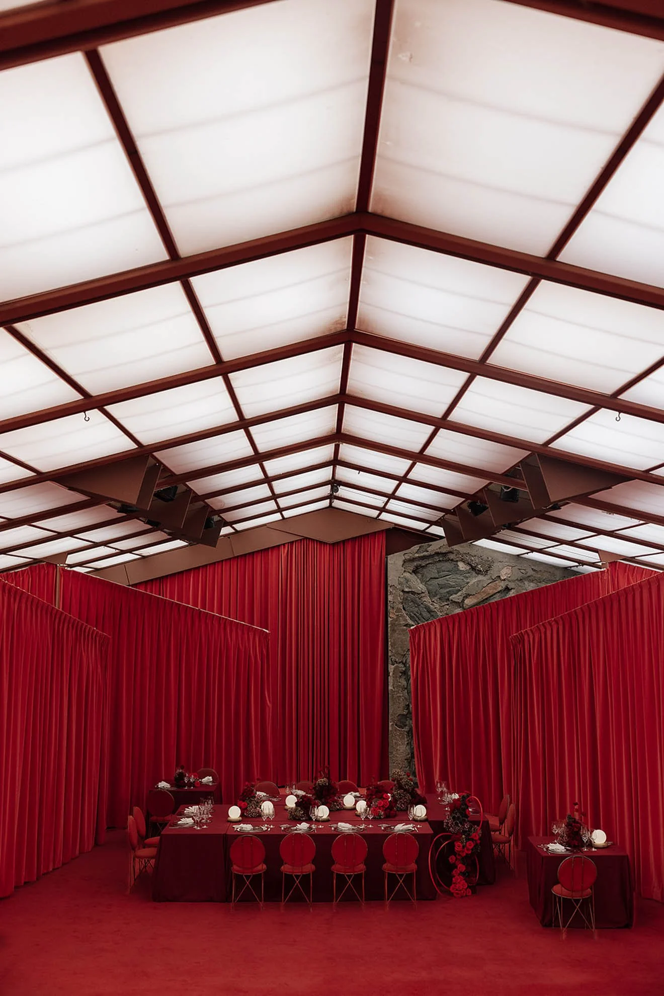 22 MandyMarieEvents-MidCenturyModernWeddingInspoTaliesinWest-Fall2025-MASHAIDA-306.jpg