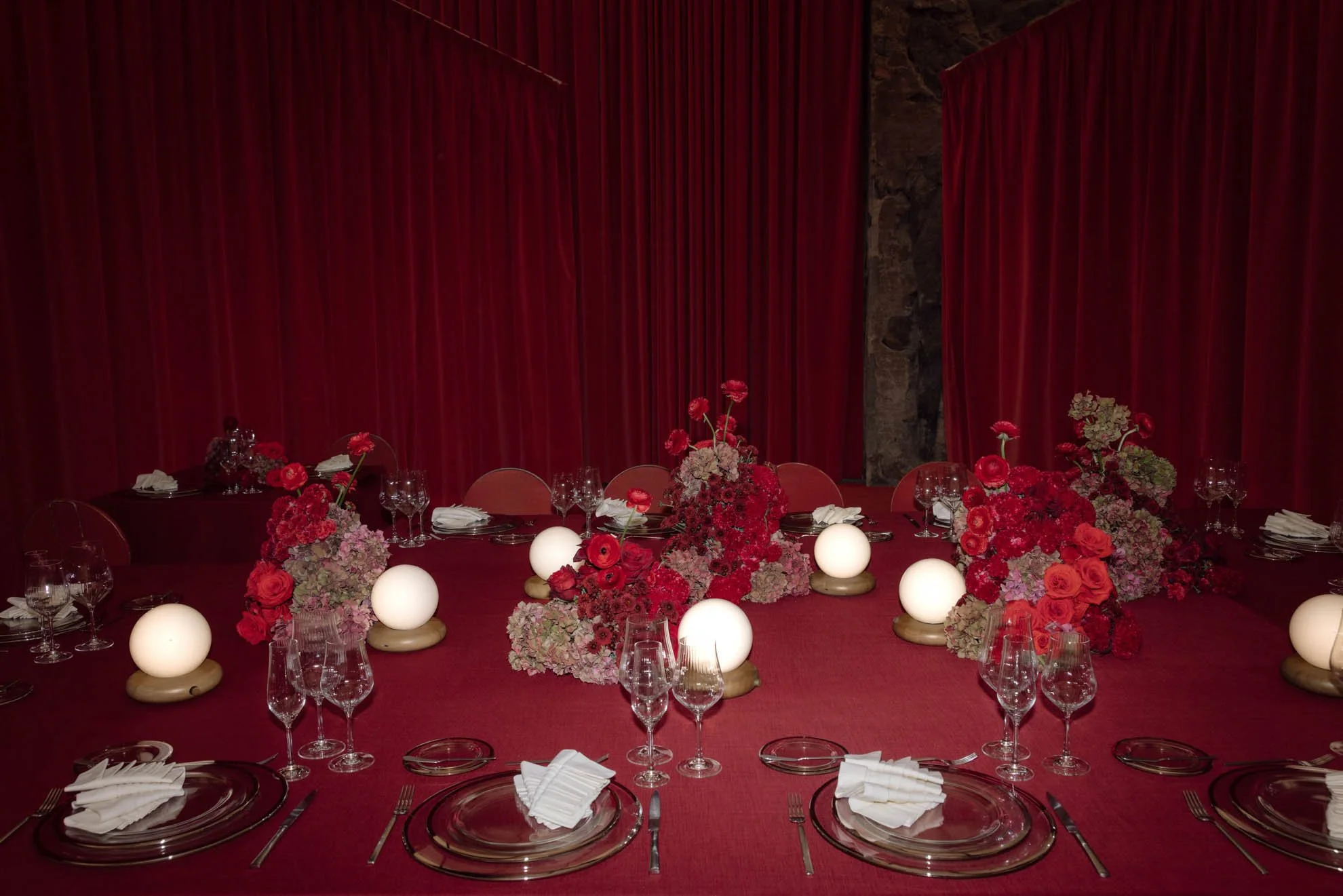 25 MandyMarieEvents-MidCenturyModernWeddingInspoTaliesinWest-Fall2025-MASHAIDA-286-2.jpg