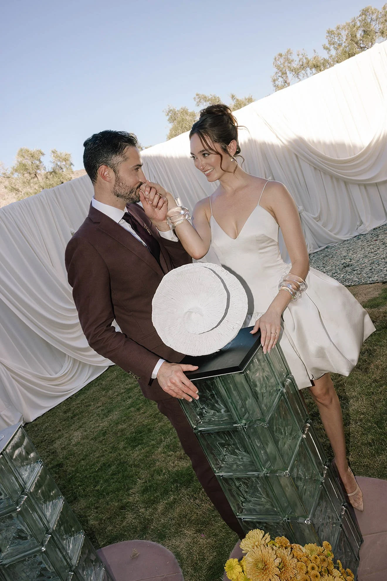 31 MandyMarieEvents-MidCenturyModernWeddingInspo-Fall2025-MASHAIDA-88.jpg