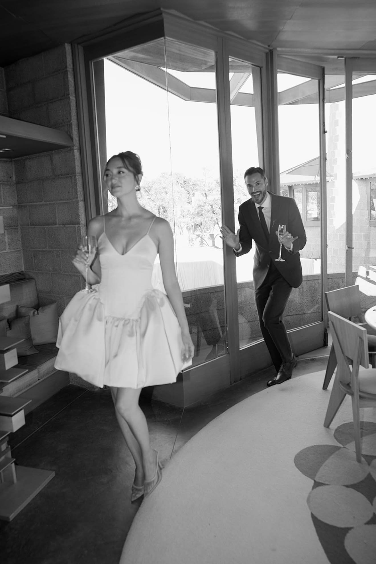 18 MandyMarieEvents-MidCenturyModernWeddingInspo-Fall2025-MASHAIDA-135.jpg