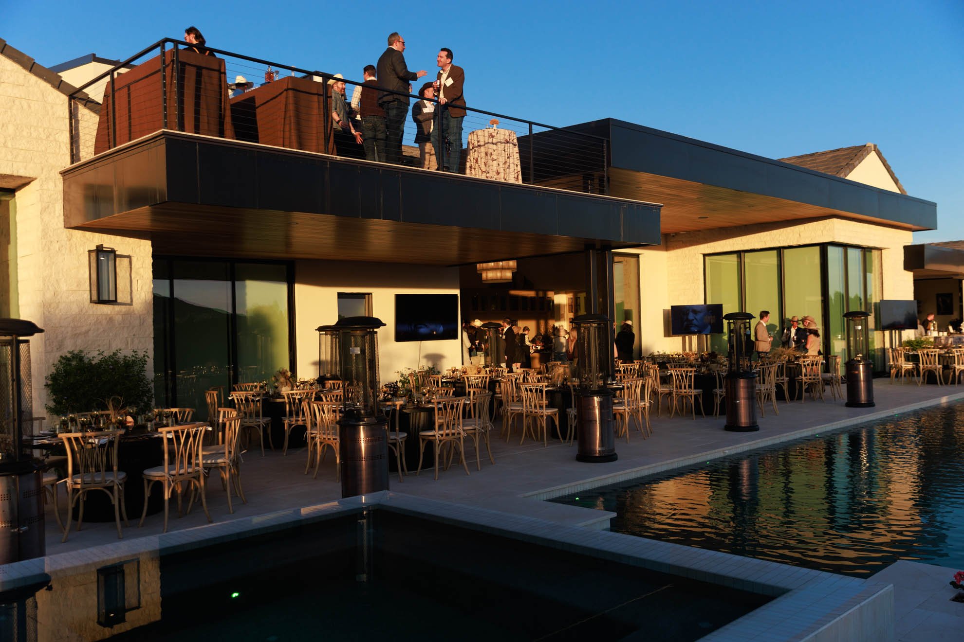 19private-residence-corporate-dinner.jpg