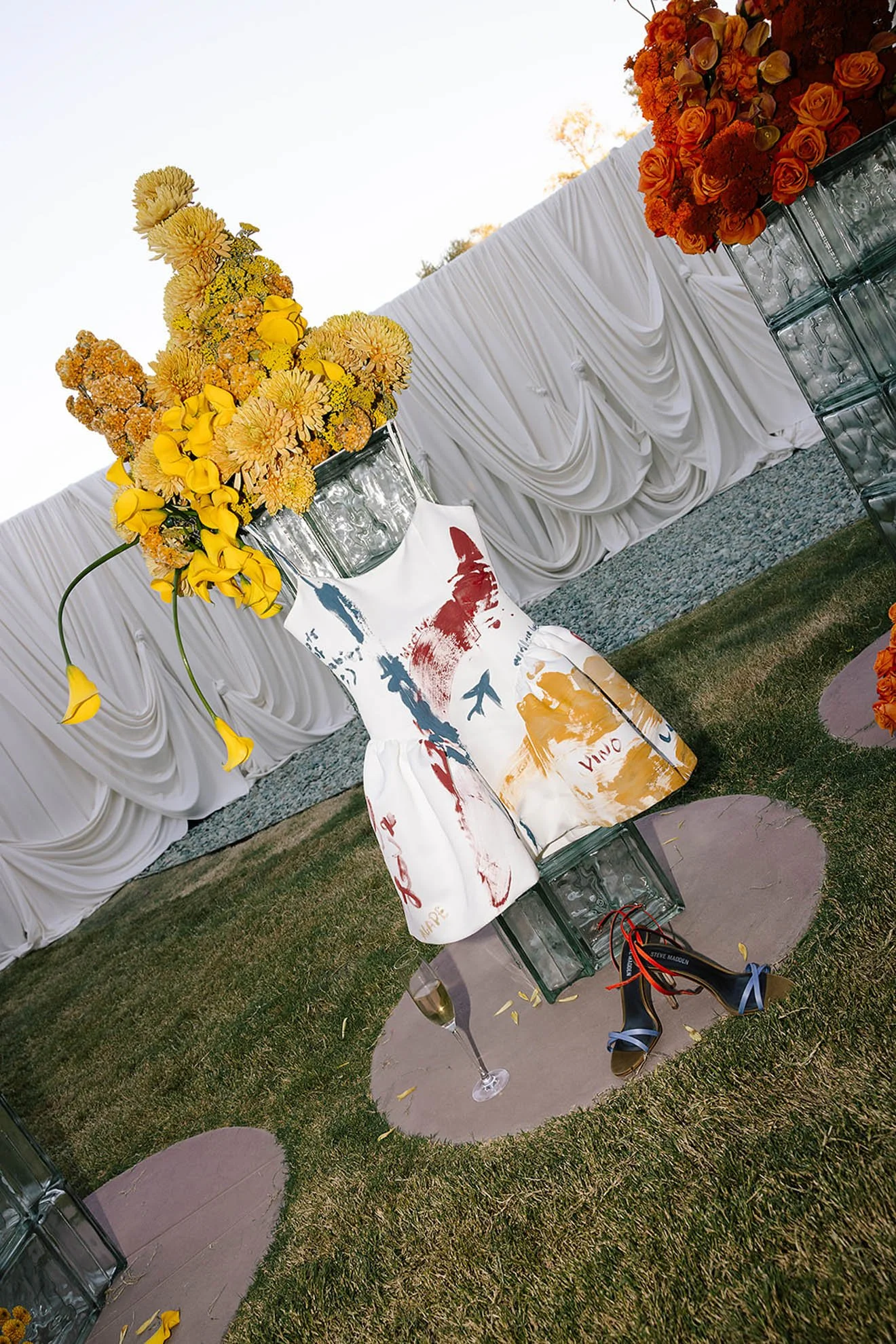 45 MandyMarieEvents-MidCenturyModernWeddingInspo-Fall2025-MASHAIDA-300.jpg