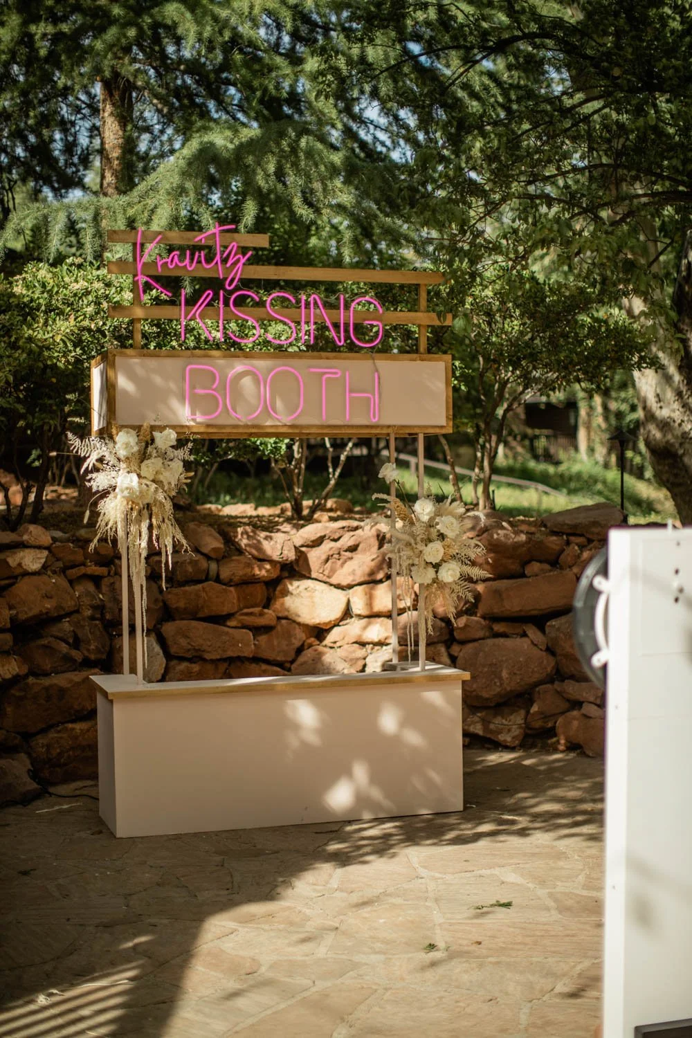 21 Kissing Booth Wedding Guest Experience.jpg