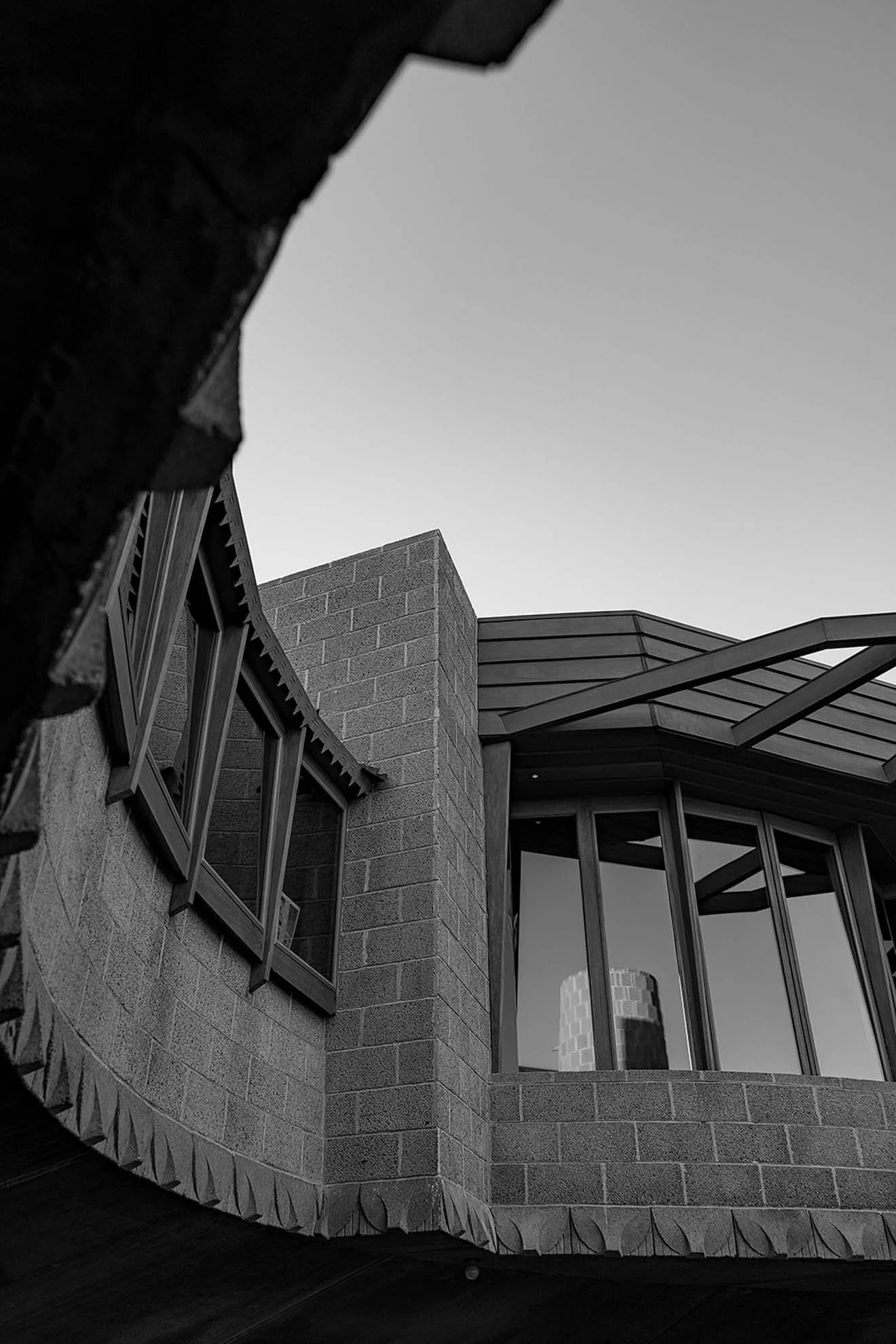 3 MandyMarieEvents-MidCenturyModernWeddingInspo-Fall2025-MASHAIDA-294.jpg