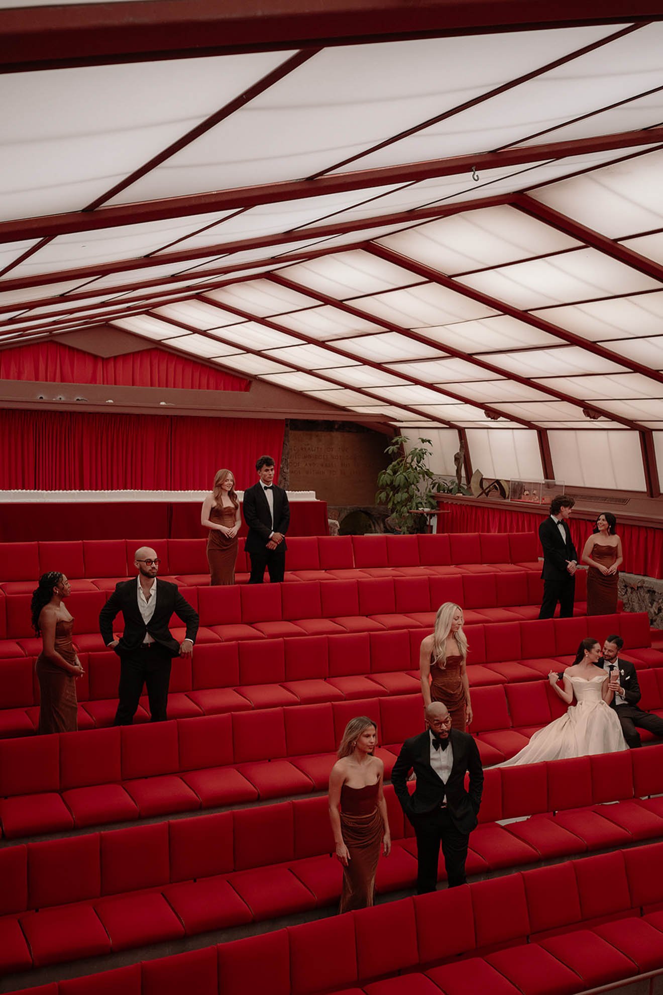 18 MandyMarieEvents-MidCenturyModernWeddingInspoTaliesinWest-Fall2025-MASHAIDA-163.jpg