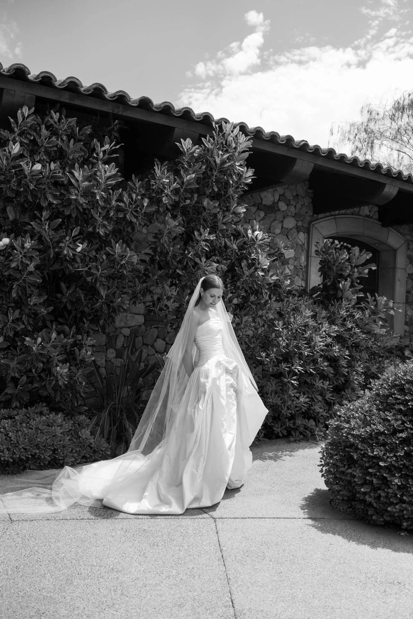 14oscar-de-la-renta-bridal-portrait.jpg