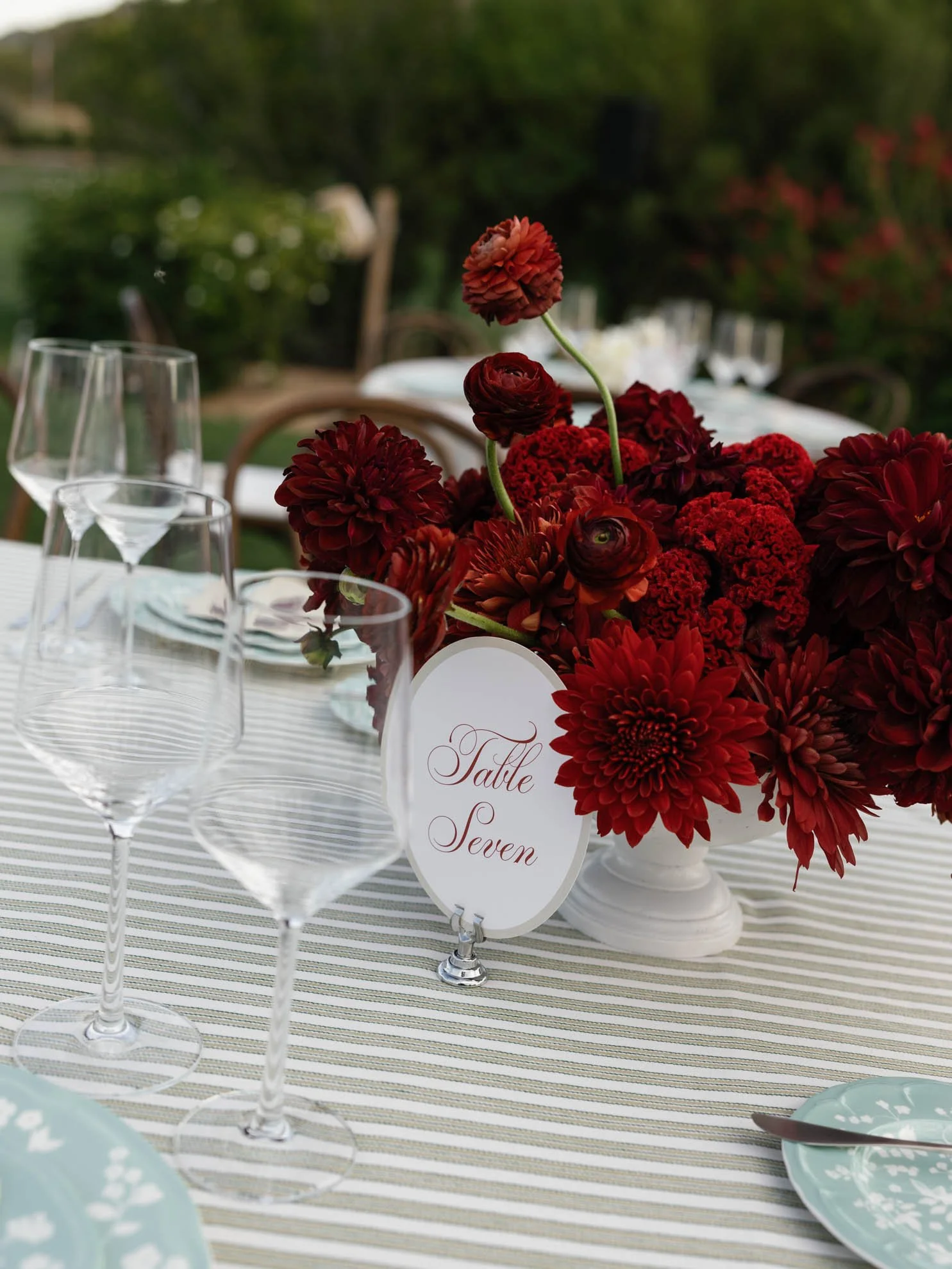 33red-floral-striped-wedding-tablescape.jpg