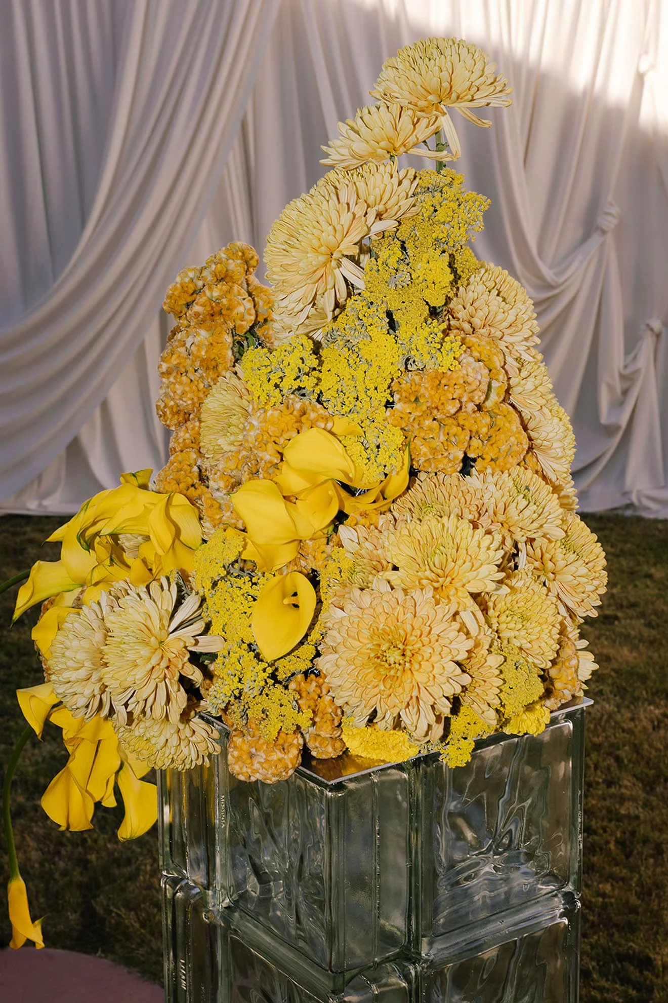 29 MandyMarieEvents-MidCenturyModernWeddingInspo-Fall2025-MASHAIDA-32.jpg