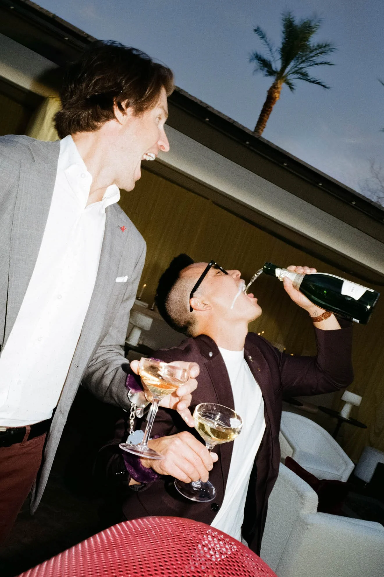 32champagne-from-the-bottle-bridal-shower-party.jpg