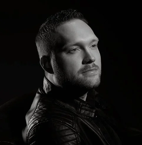 Jonathan Pongratz Author