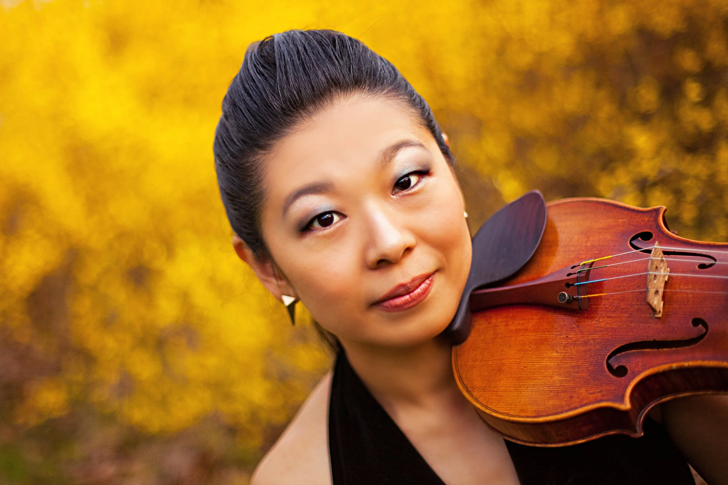    Ayano Ninomiya  Violin  