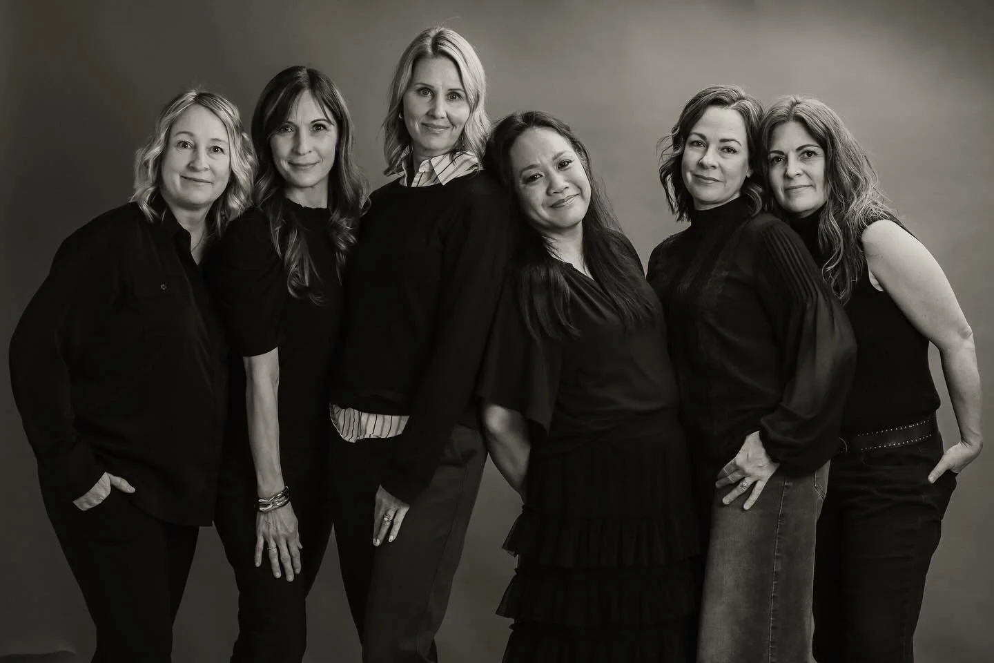 Friends for over 30 years and counting. 
Isn&rsquo;t it a gift that these women have remained friends through the years?
It was an absolute pleasure to take these photos and reconnect with them.

#utahphotographer #utahportraitphotographer #saltlakec