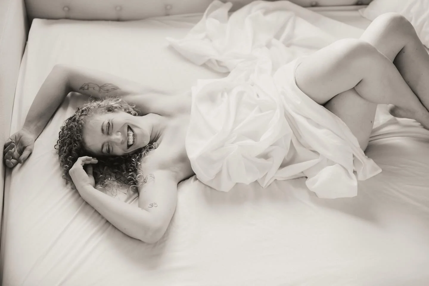 ☀️TESTIMONIAL☀️
&ldquo;For a long time, I&rsquo;d been toying with the idea of doing a &ldquo;boudoir&rdquo; shoot but not for anyone else, for me. Honestly, boudoir doesn&rsquo;t even feel like the right word. I was looking for more of an experience