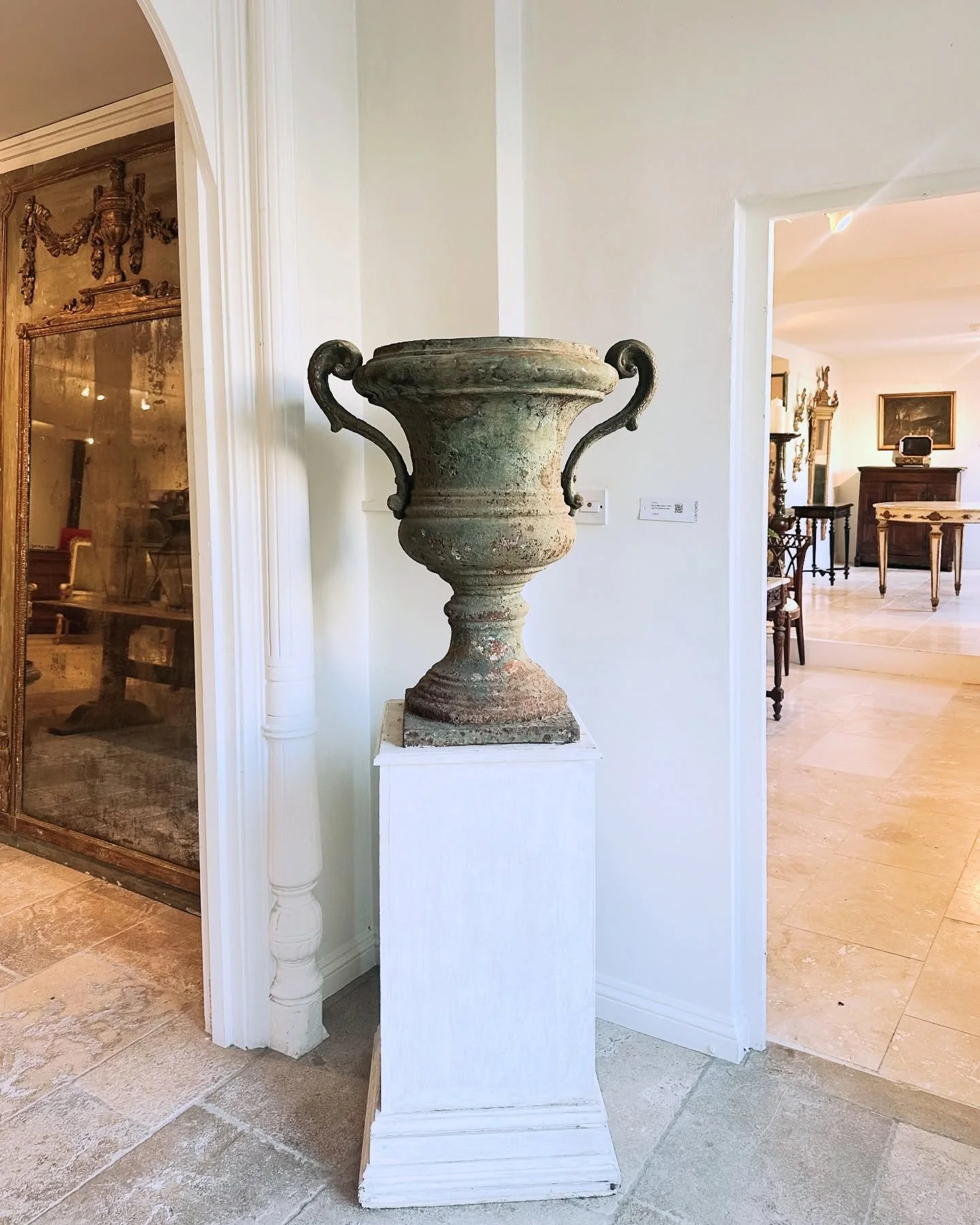 Snippets from our recent antiques sourcing trip to Tetbury ✨

Surrounded by beautiful, time-worn pieces that each tell a story, you come away full of inspiration. We look forward to incorporating such wonderful pieces in our future schemes this year!