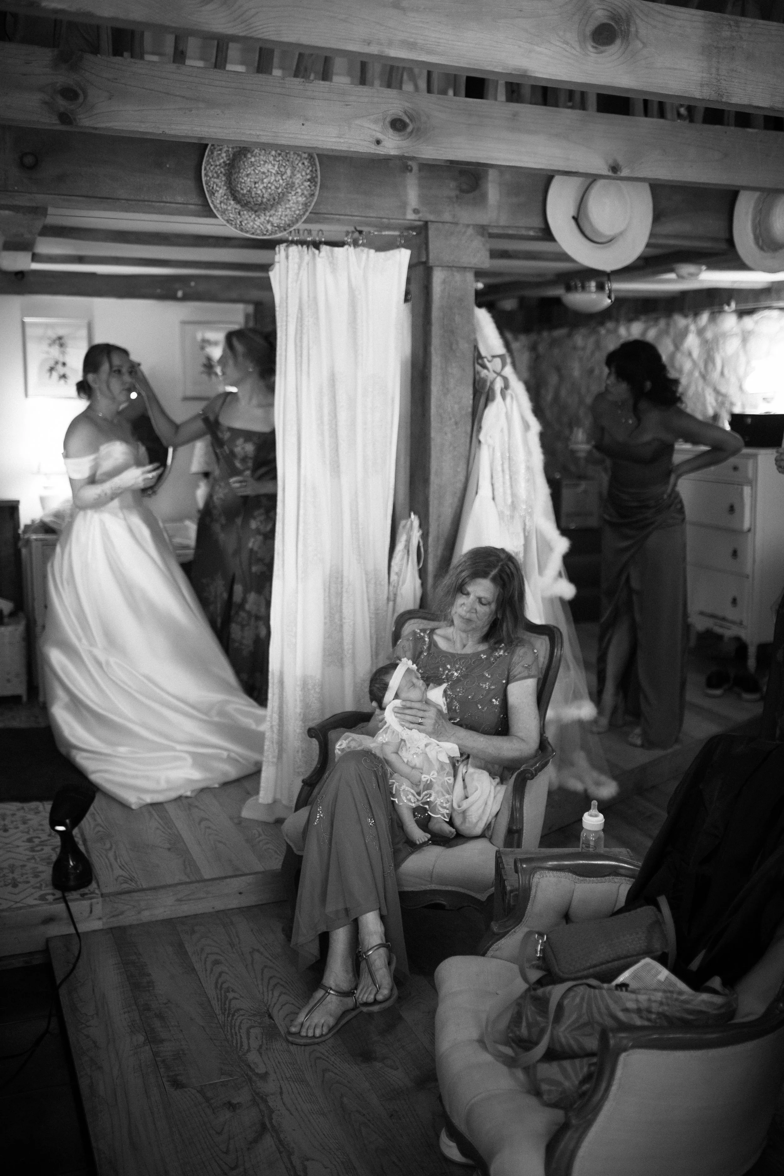 Traverse-City-Wedding-Photographer-17.jpg