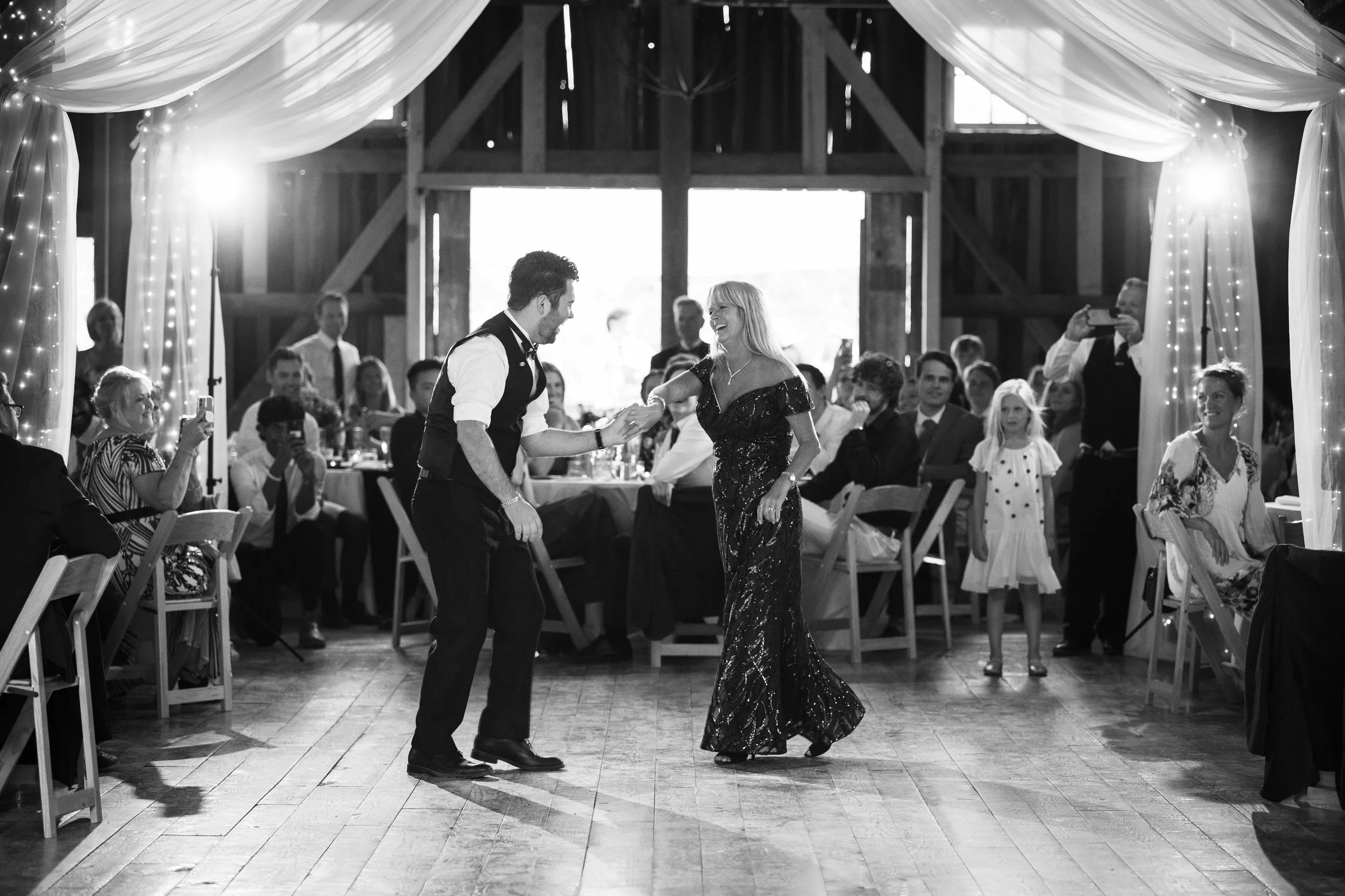 Traverse-City-Wedding-Photographer-110.jpg