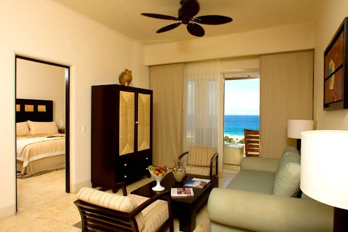Oceanview Suite(1).jpg