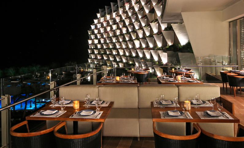 grand-velas-los-cabos-resort-family-friendly-lucca-restaurant.png