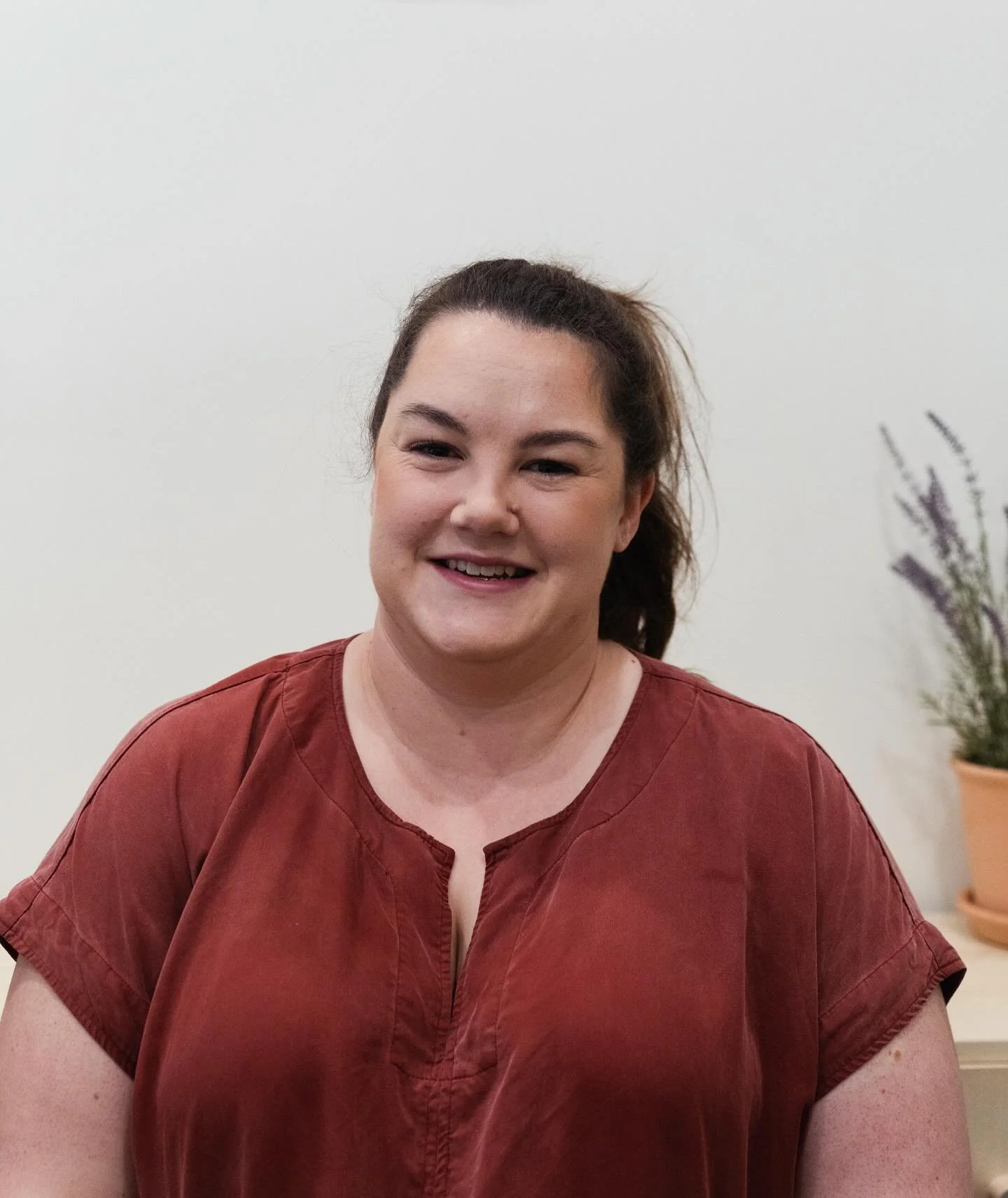 Meet Courtnay! 👋🏽

We are excited to welcome to the wonderful Lead Osteopathy Team! She joined us in mid-September and has hit the ground running, meeting many of our lovely community already!! 

Get to know Court:
Courtnay studied at RMIT Universi