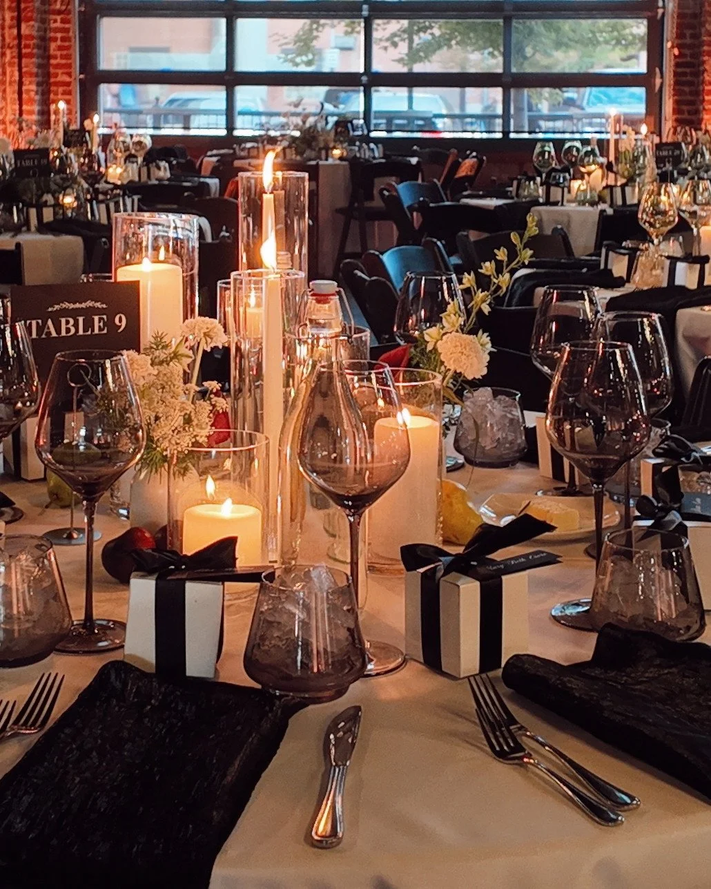 When the venue is named Mile High Station, you know the love story&rsquo;s already elevated. 💘