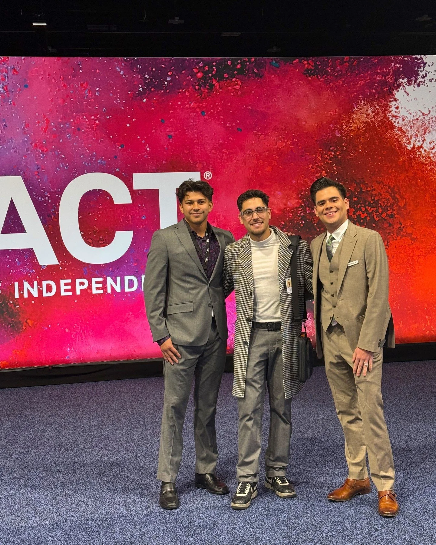 Behind every great event is a great team! Rising Higher was proud to be part of another standout gathering at the Colorado Convention Center for Schwab.