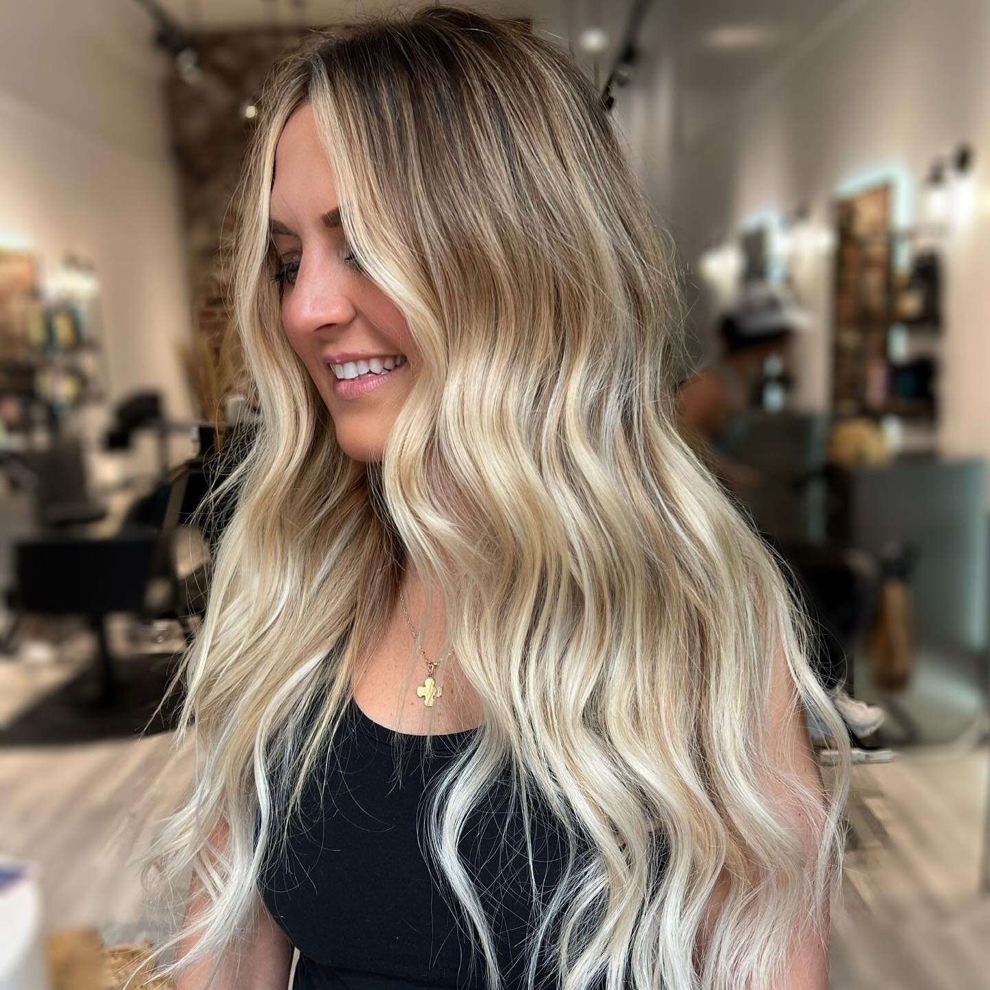 𝗌𝗎𝗋𝖿 𝖻𝗅𝗈𝗇𝖽𝖾 𝗂𝗇𝗌𝗉𝗈 🏄🏼&zwj;♀️🌊
do you ⓢⓐⓥⓔ HAIRCOLOR inspo pics on insta?? we have about 37743728 saved hair pics 😝

#montereyhair #montereysalon #monterey #downtownmonterey #santacruzhair #oribeobsessed #oribesalon #luxesalon #aesth