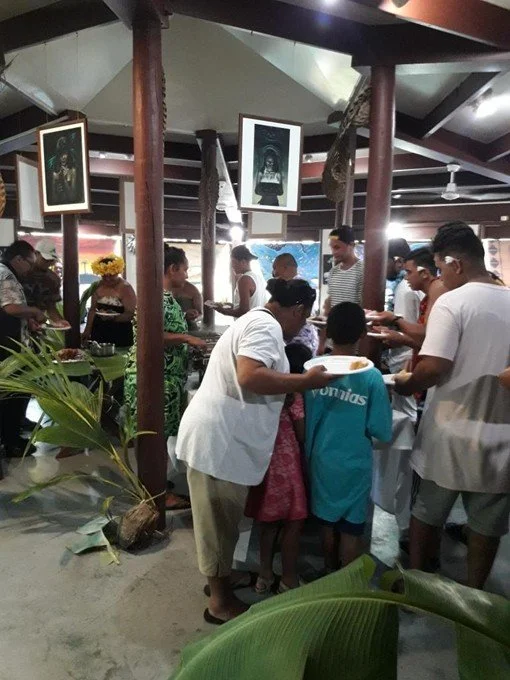  Kikau Hut Restaurant on Rarotonga with people at the buffet bar