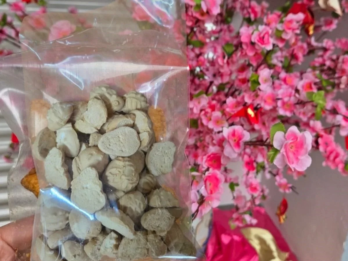 Passion Soul_CNY Goodies_Charcoal Kueh Bangkit