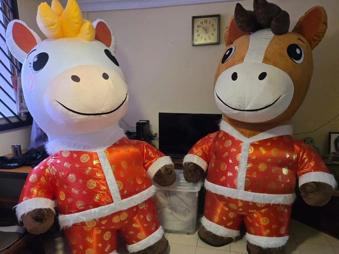 Passion Soul_Inflatable Horse Mascot (Brown, White)