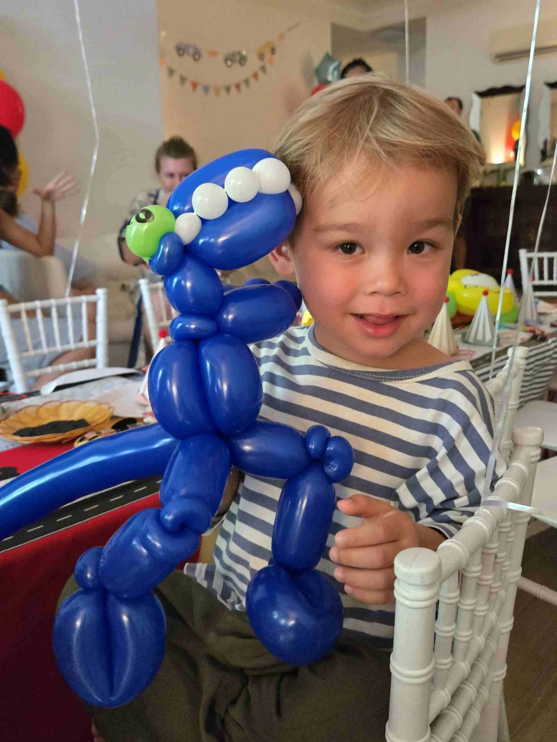 Passion Soul_Balloon Sculpting_Birthday Party_Kids Party_Dinosaur_Trex