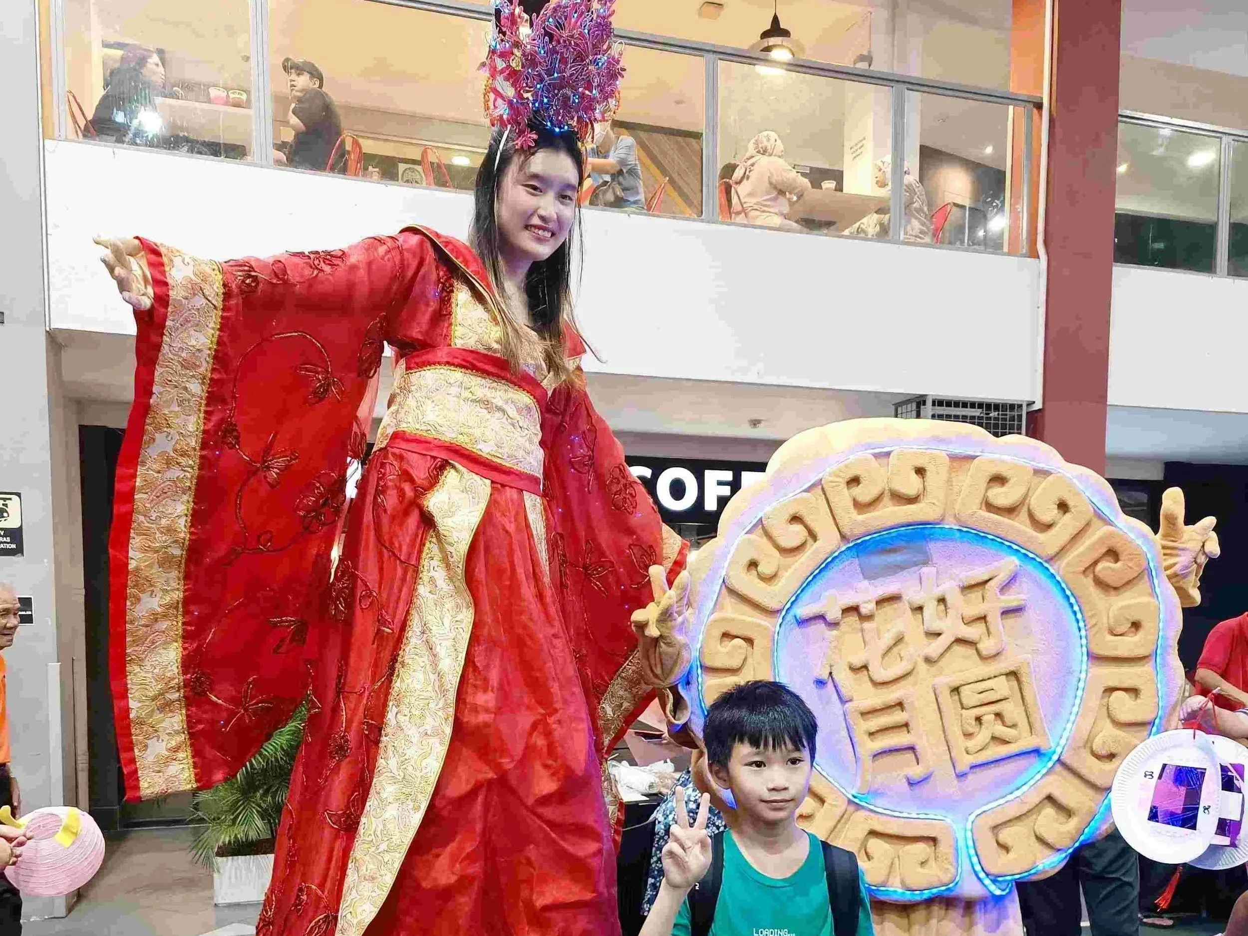 Passion Soul_Mid-autumn Festival_Mooncake Festival_Chang-er Stilt Walker & Mooncake Mascot