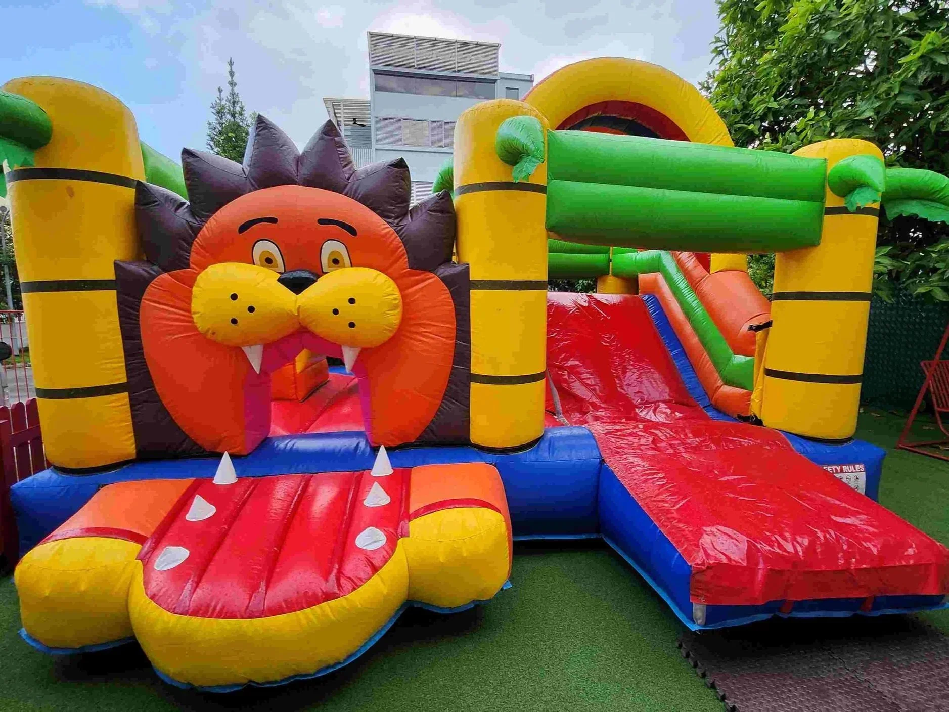 Passion Soul_Medium Bouncy Castle_Lion