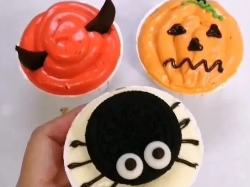 Halloween Cupcakes_Halal Certified