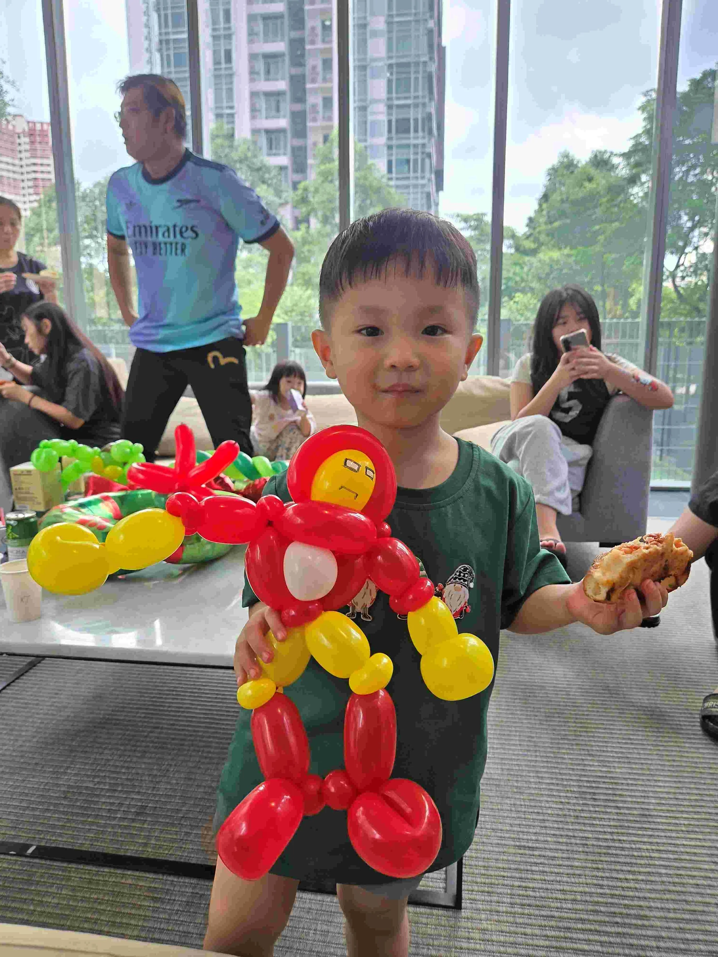 Passion Soul_Balloon Sculpting_Superhero_Ironman