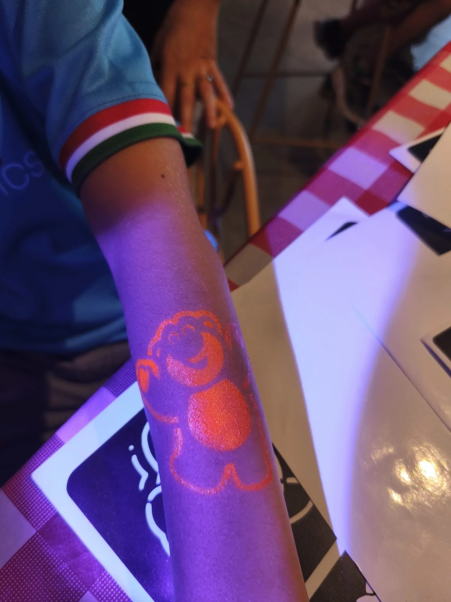 Passion Soul_Air-brush Tattoo_Neon_Glow in the dark_Family Day__Bear