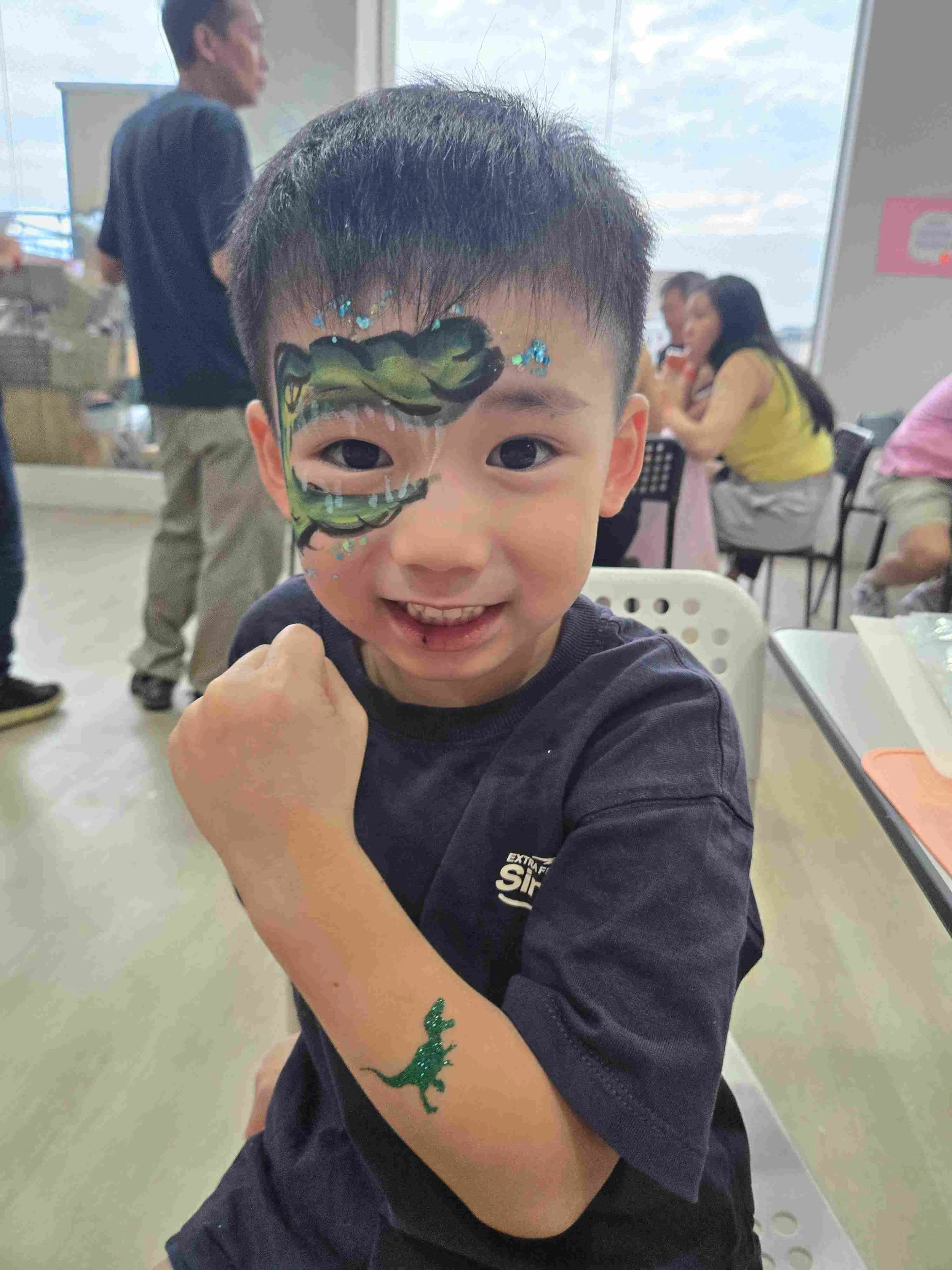 Passion Soul_Face Painting_Glitter tattoo_Agora Colearning_Birthday Party_Dinosaur_T-rex