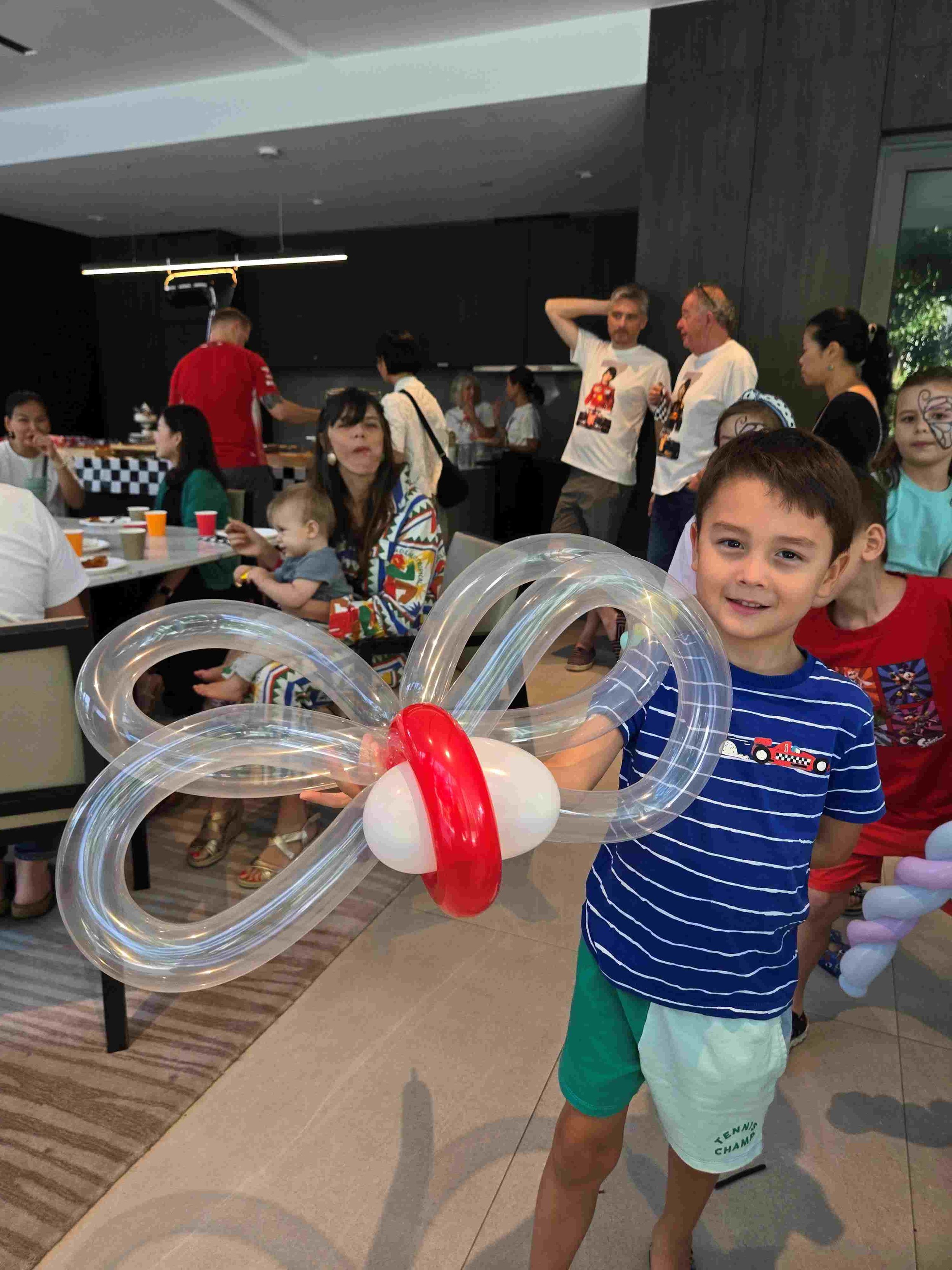 Passion Soul_Balloon Sculpting_Birthday Party_Kids Party_Dragonfly