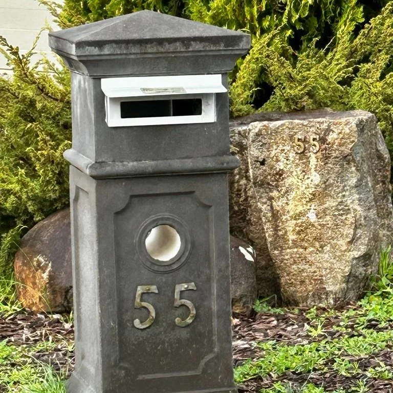Its Tuesday, that means we play :
Burger Box Lotto!!
Is this your post box? 
If it is, you have just WON a burger meal Dine in or Takeaway at Burger Baby.
Valid until Sunday.
Like and follow our page to ensure you don't miss your box.