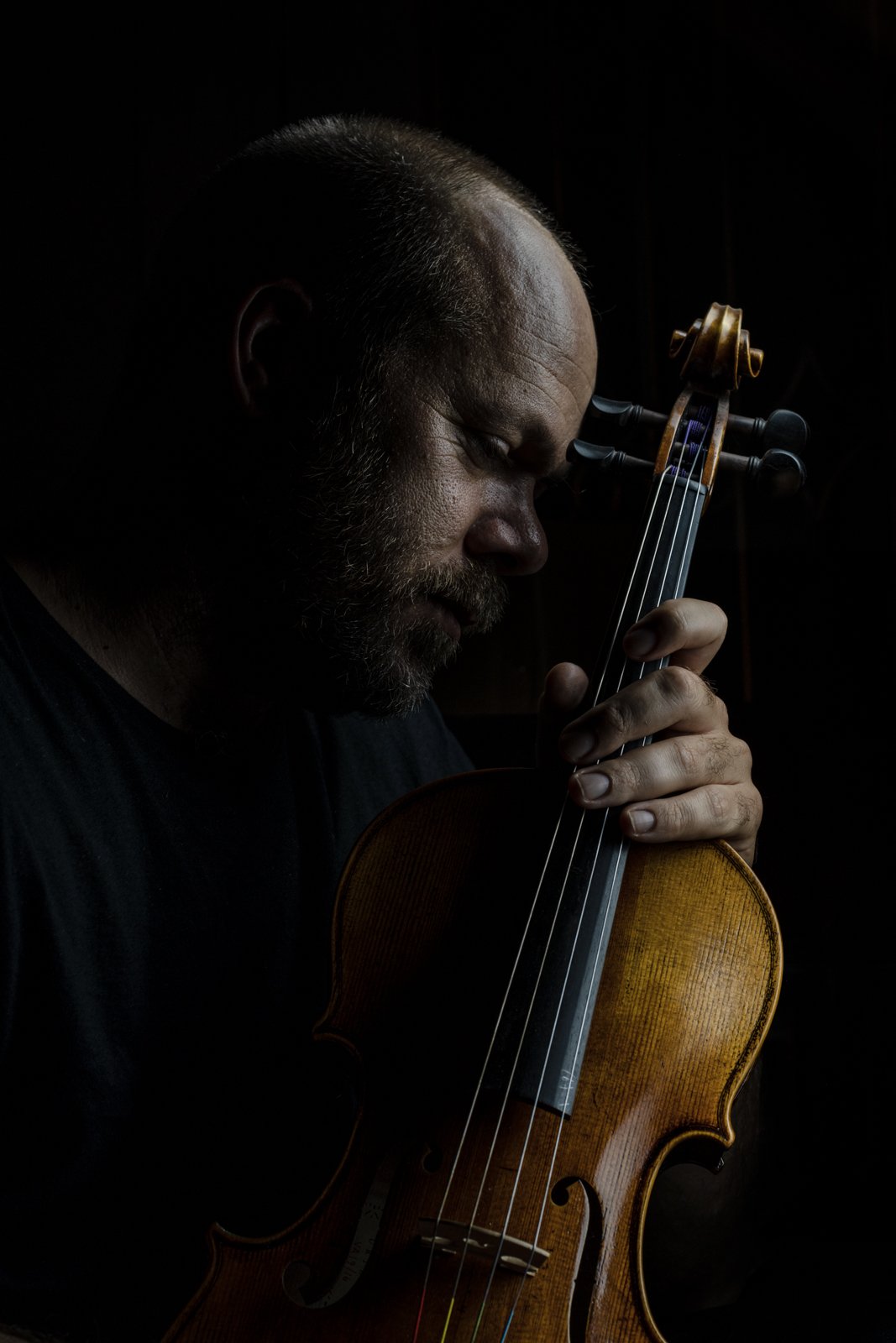 I was at my friend Luke's house experimenting with the mini scanner on the violins, this is lit 100% by hand. A perfect use, and asked him to pick up a violin for a quick portrait. No planning, just a quickie that ended up being one of y favourite po