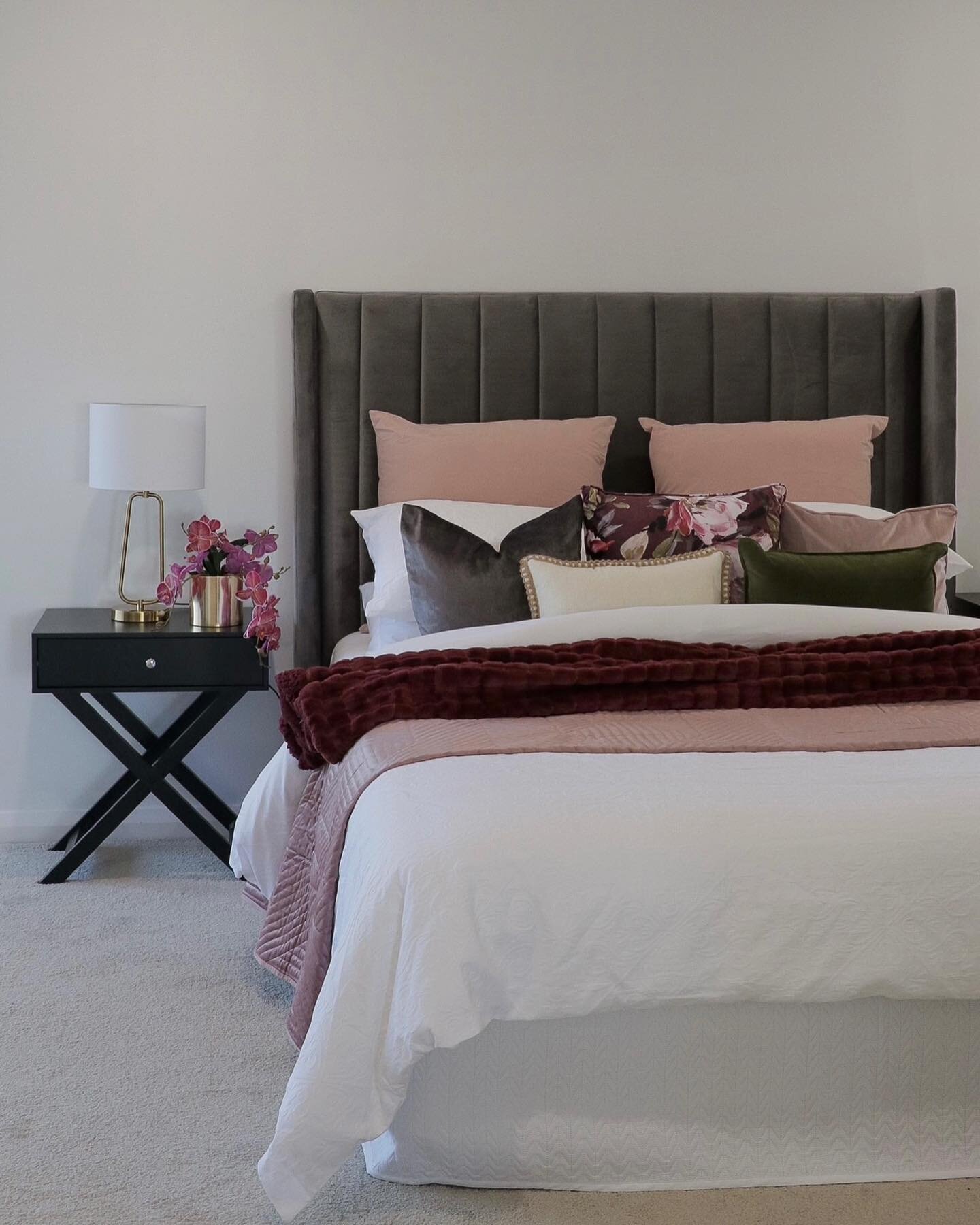 Absolute elegance.
We can not get enough of this beautiful master bedroom styled by the team this week in Colebee. 

#sydneypropertystyling #stagingsells #stagemyhometosell